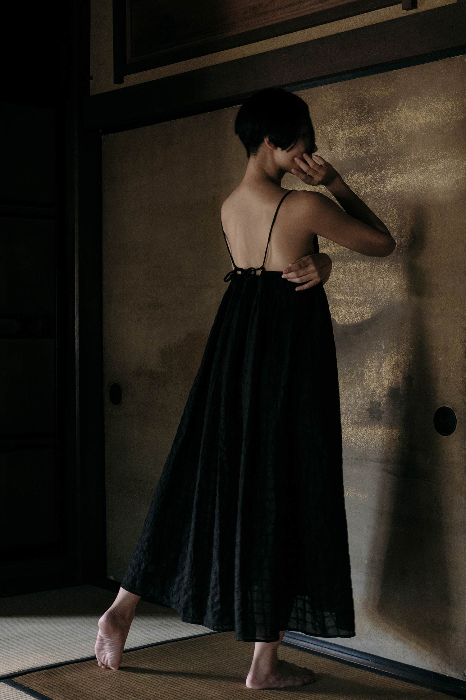 Black Crane Ripple Strap Dress/ Black