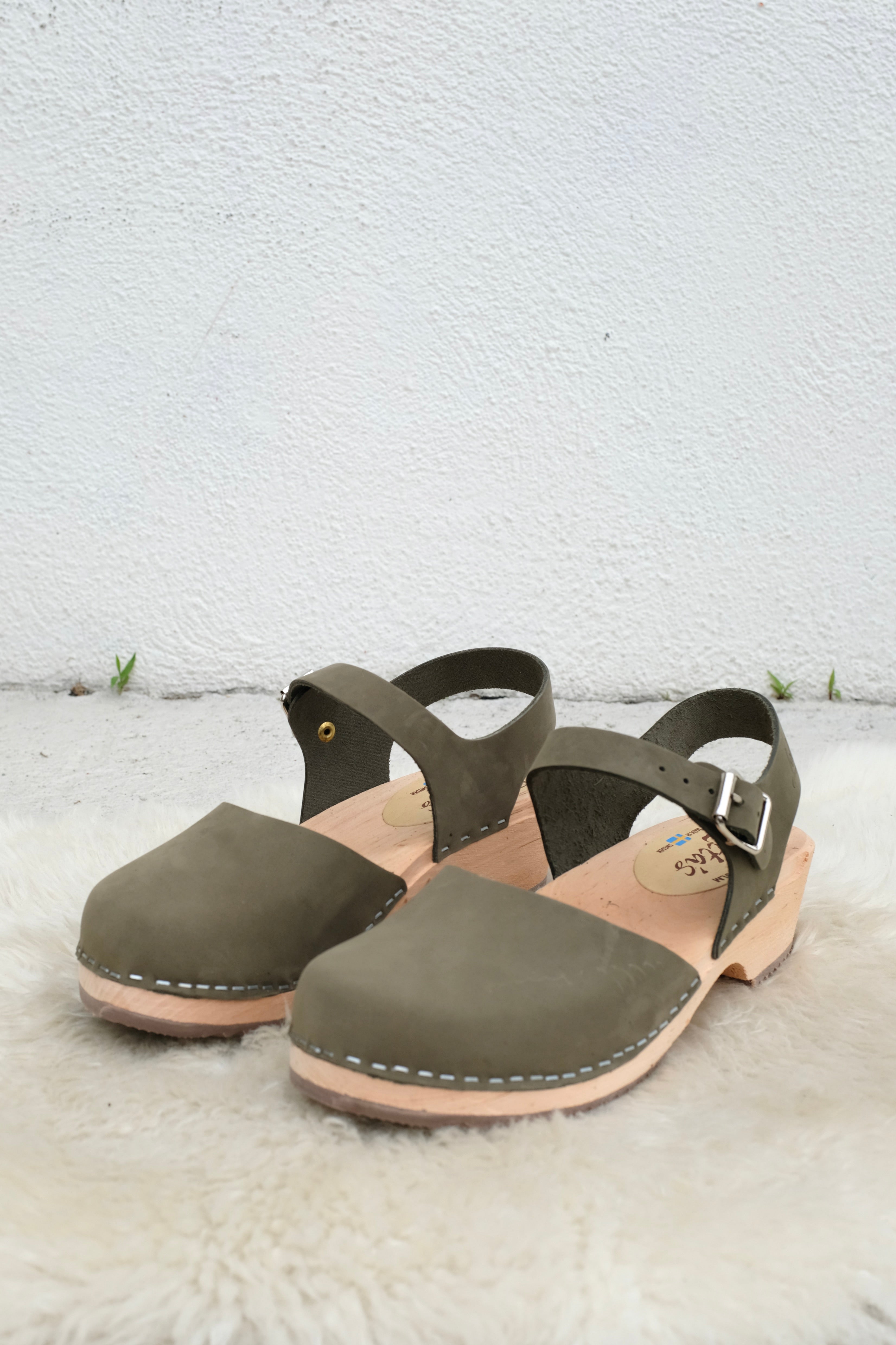 Lotta Highwood Oiled Nubuck Clogs - Taupe