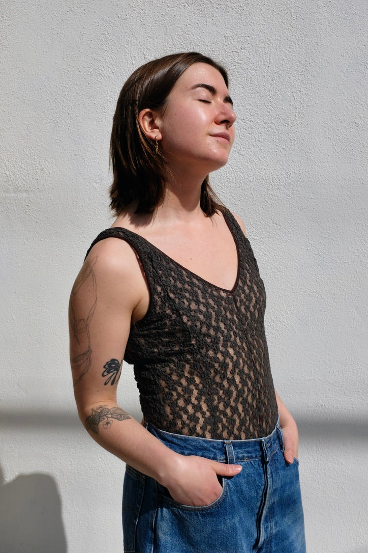 Crescent Body / Black Lace
