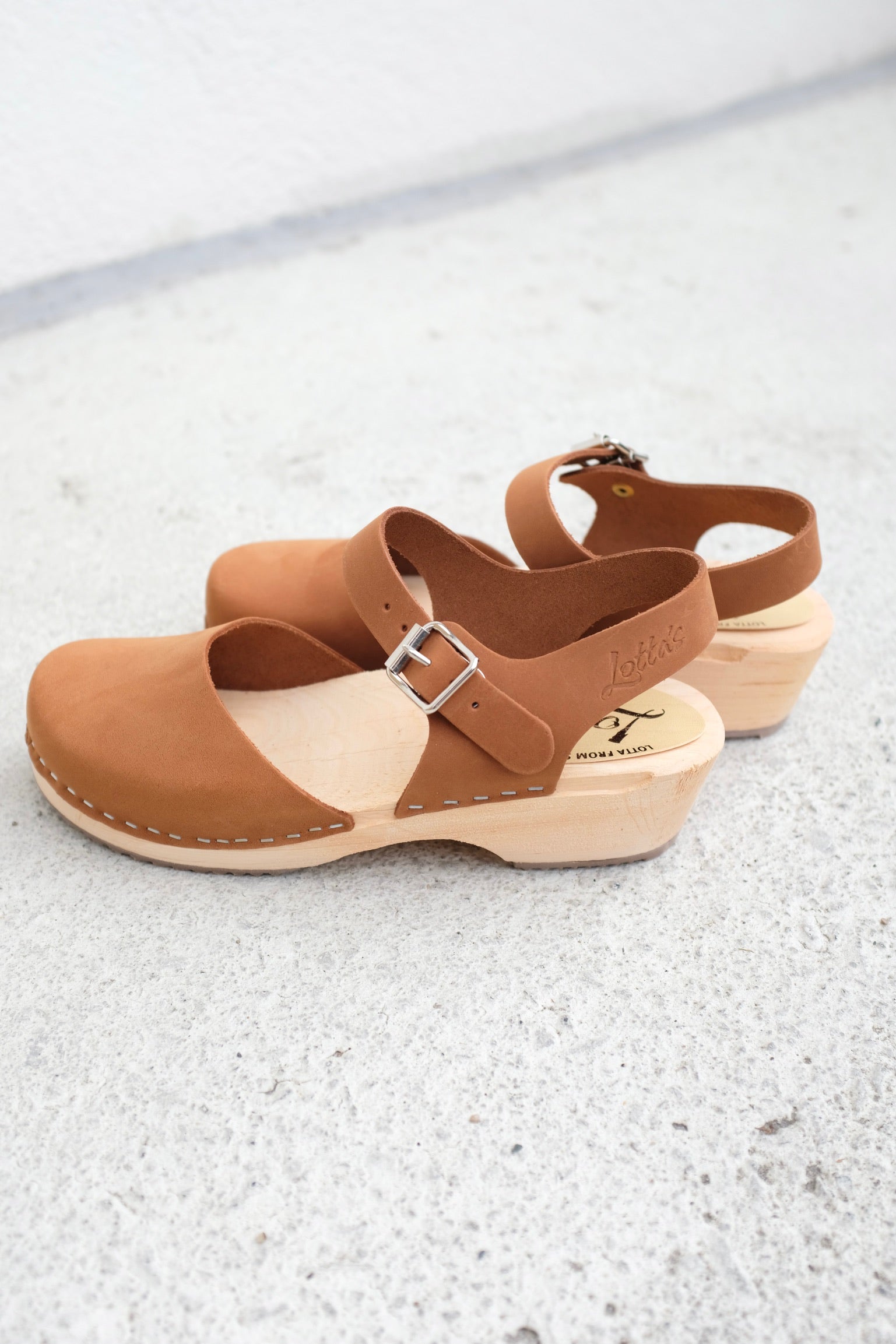 Lotta Low Wood Clogs / Brown