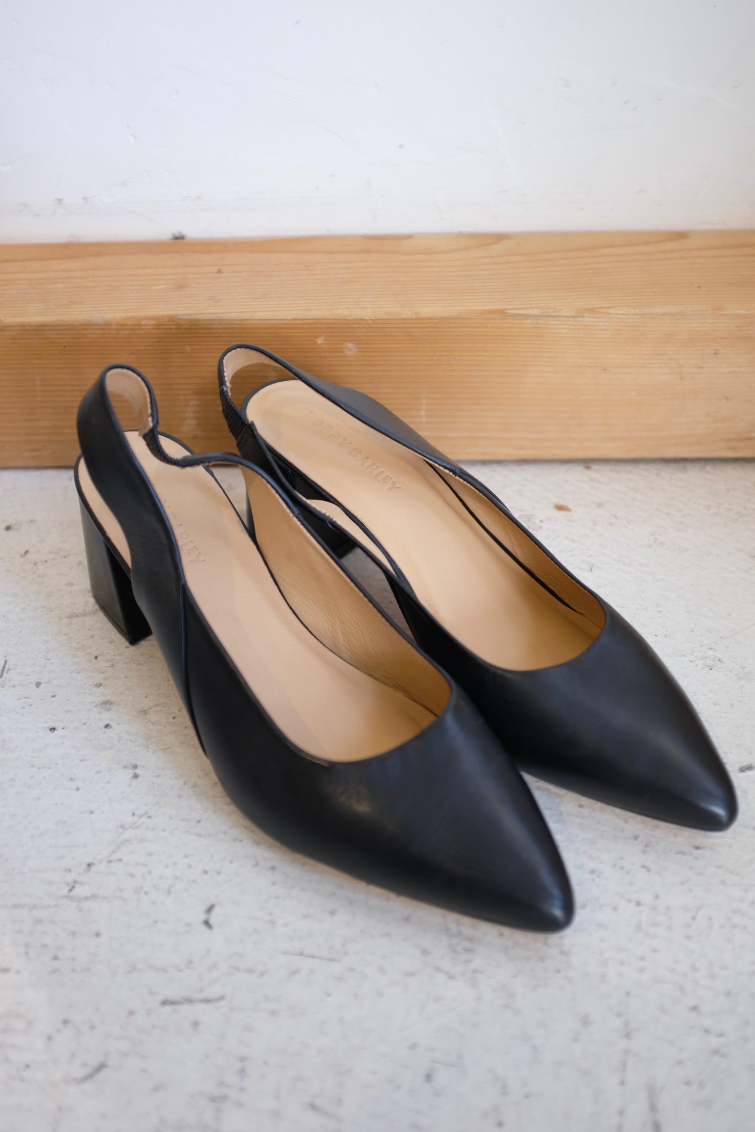 Pre-Loved / Poppy Barley Black Slingbacks / Size 11