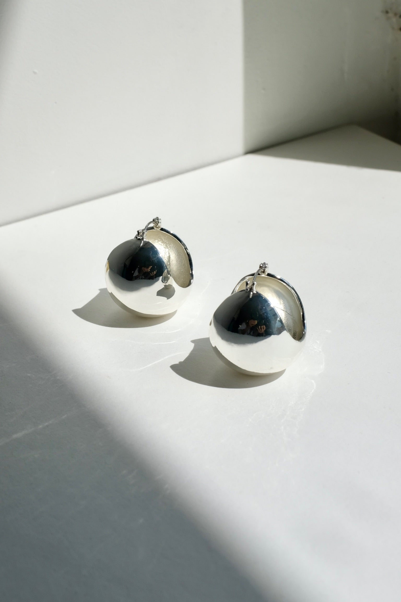 Rachel Comey Large Keel Hoop / Silver