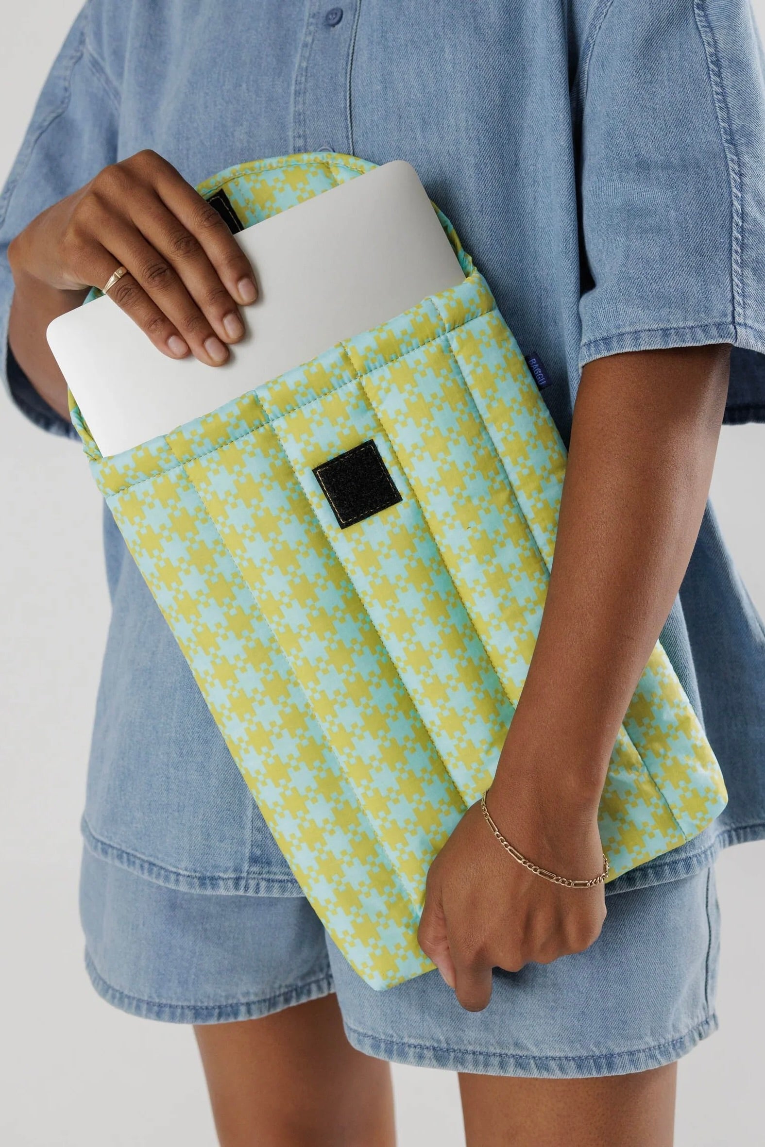 Puffy Laptop Sleeve / Mint Pixel Gingham
