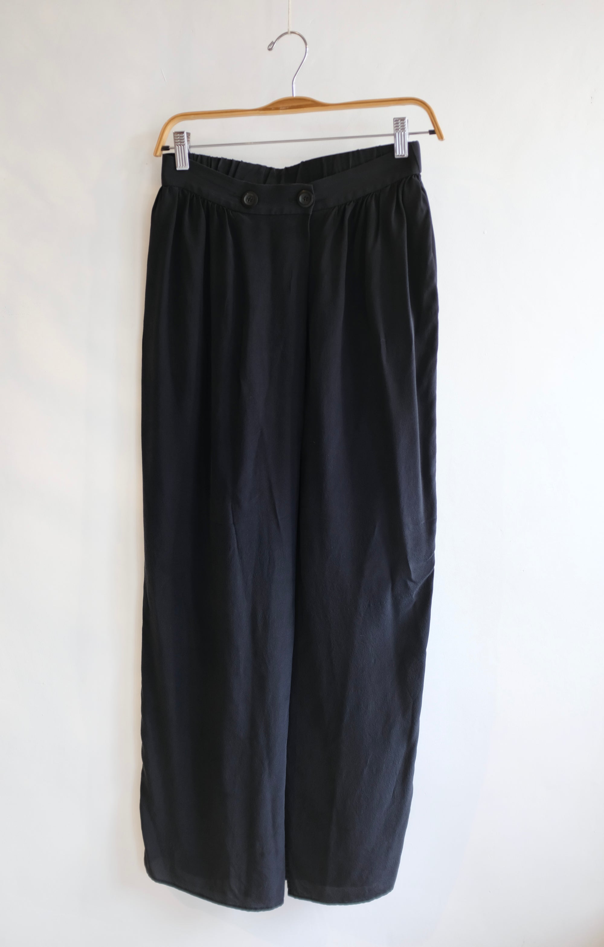 Pre-loved / Tucker Silk Skirt / Size Medium