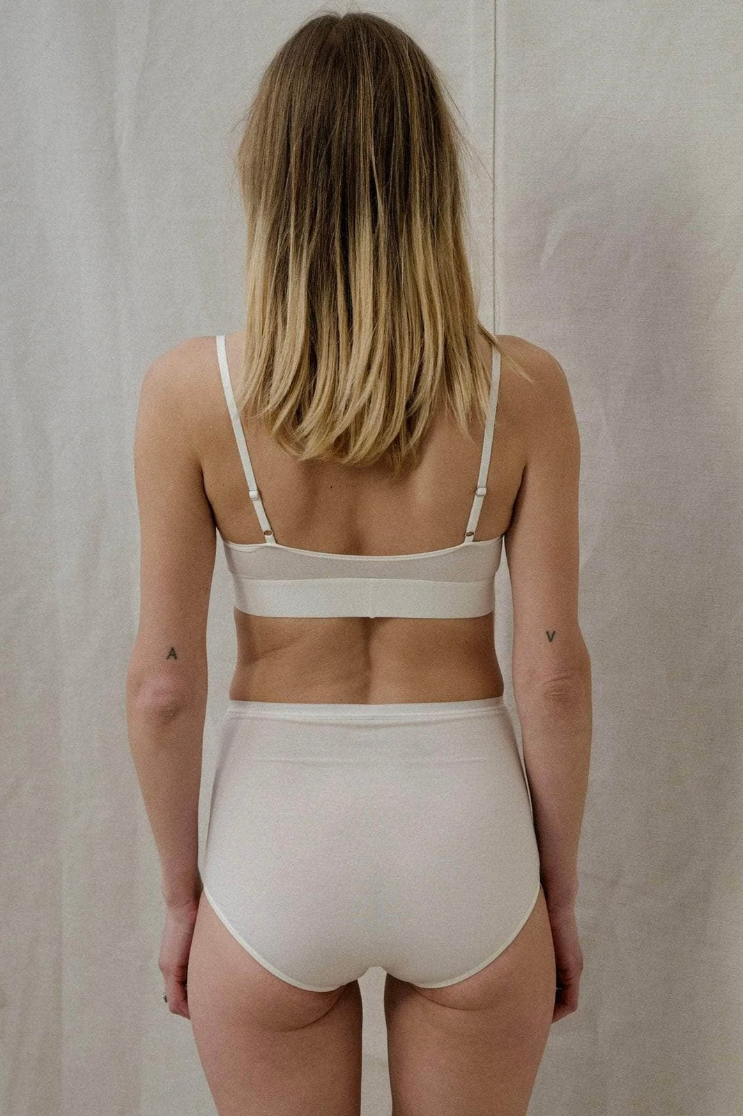 Baserange Soft Bra / Undyed