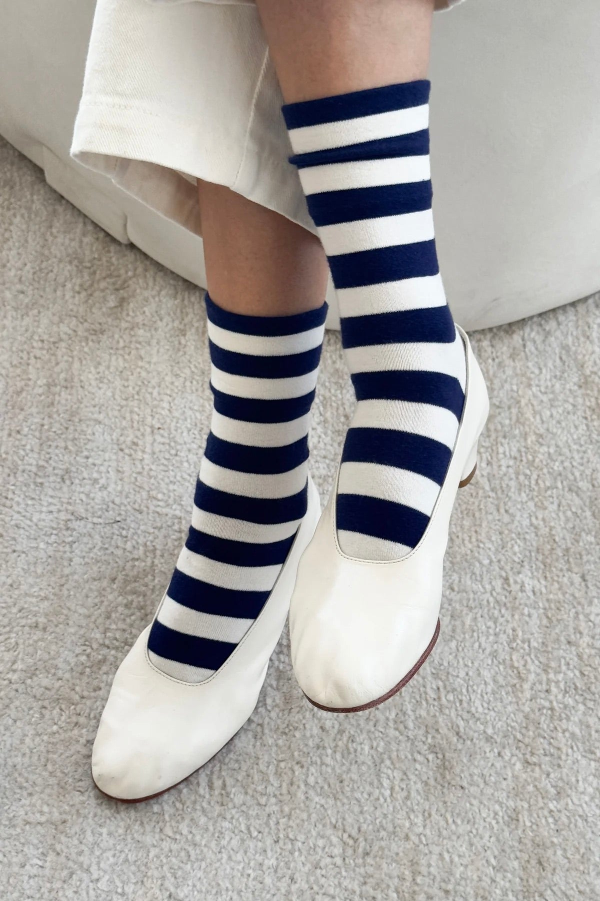 Wally Socks / Wide Navy Stripe