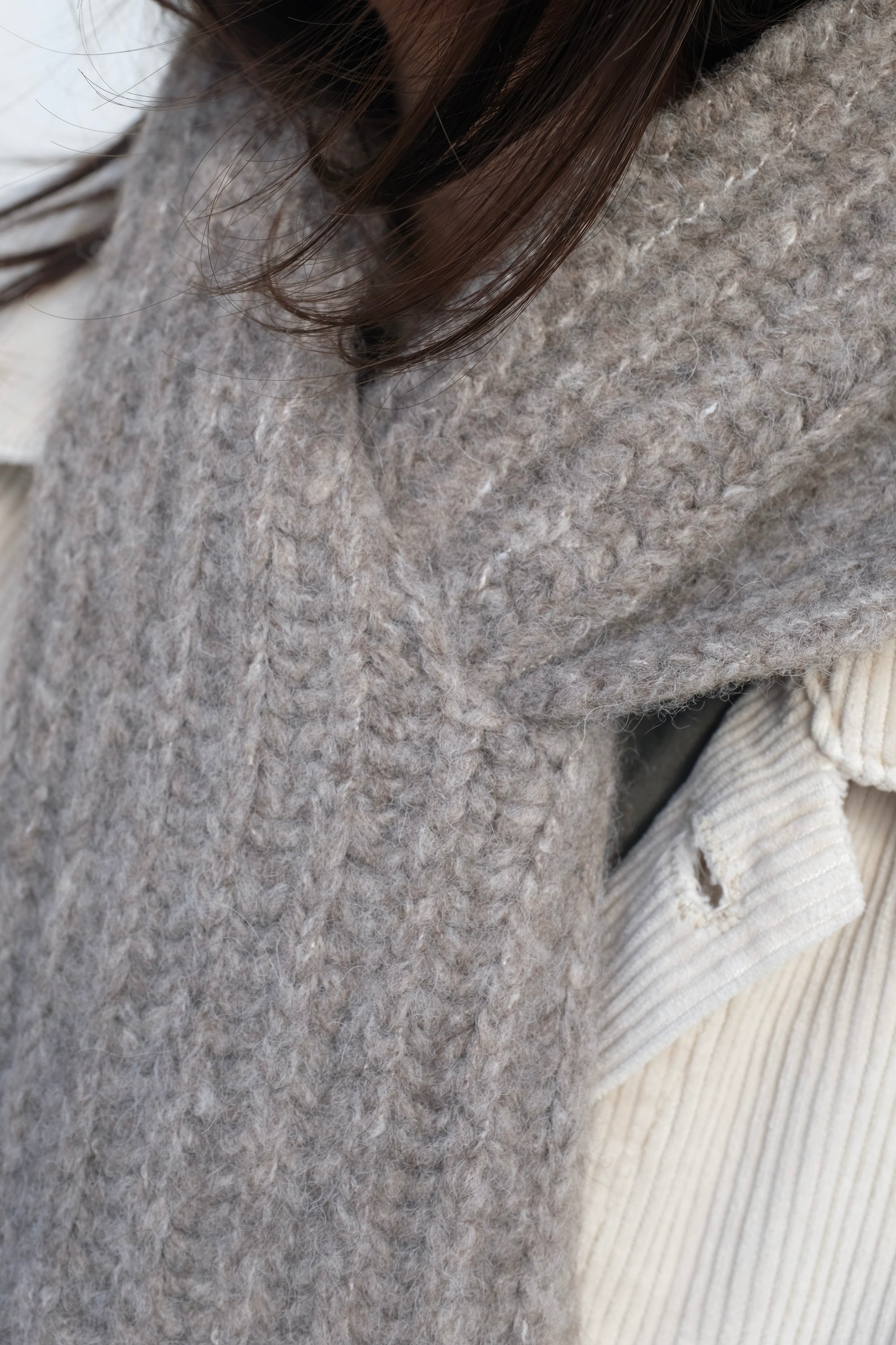 Cross Scarf / Taupe