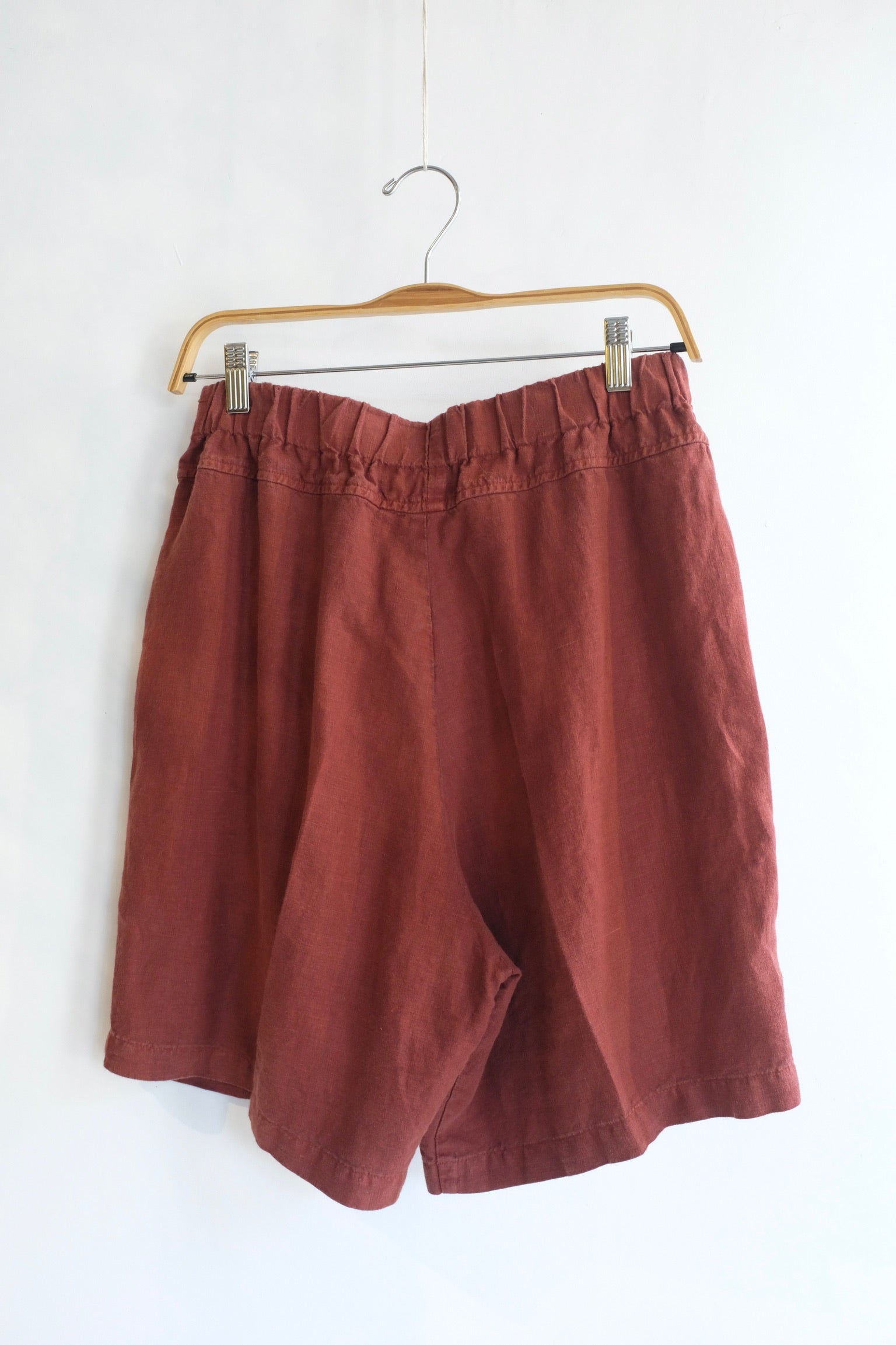 Pre-loved / Black Crane Carpenter Shorts / Rust / Size Medium