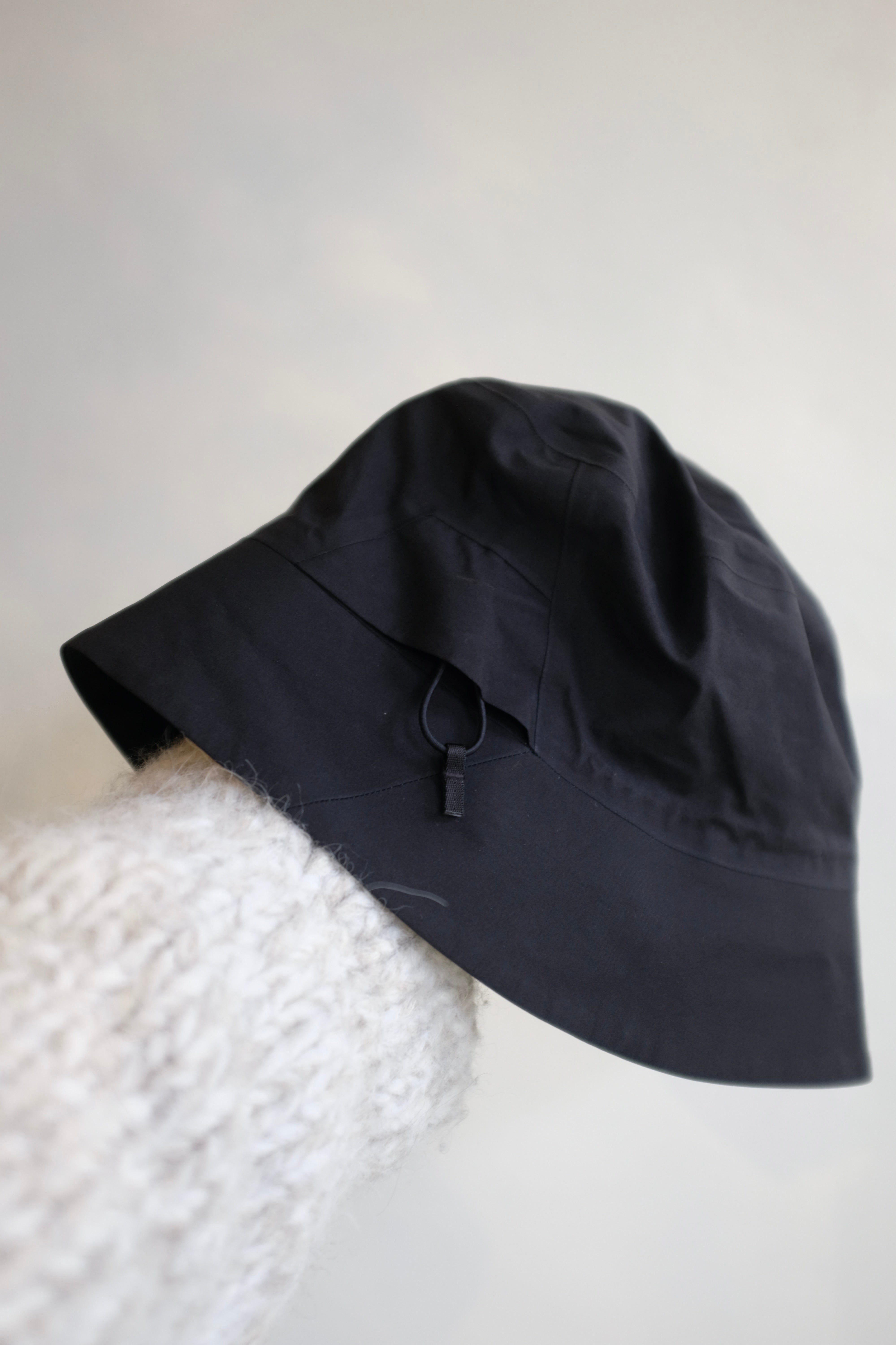 Pre-Loved / Arc'teryx Veilance Bucket Hat / Black / Size L – ad