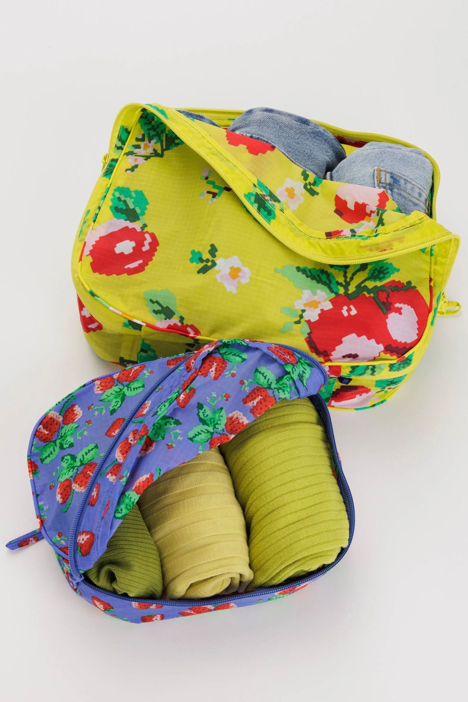 Baggu Packing Cube Set / Needlepoint Fruit