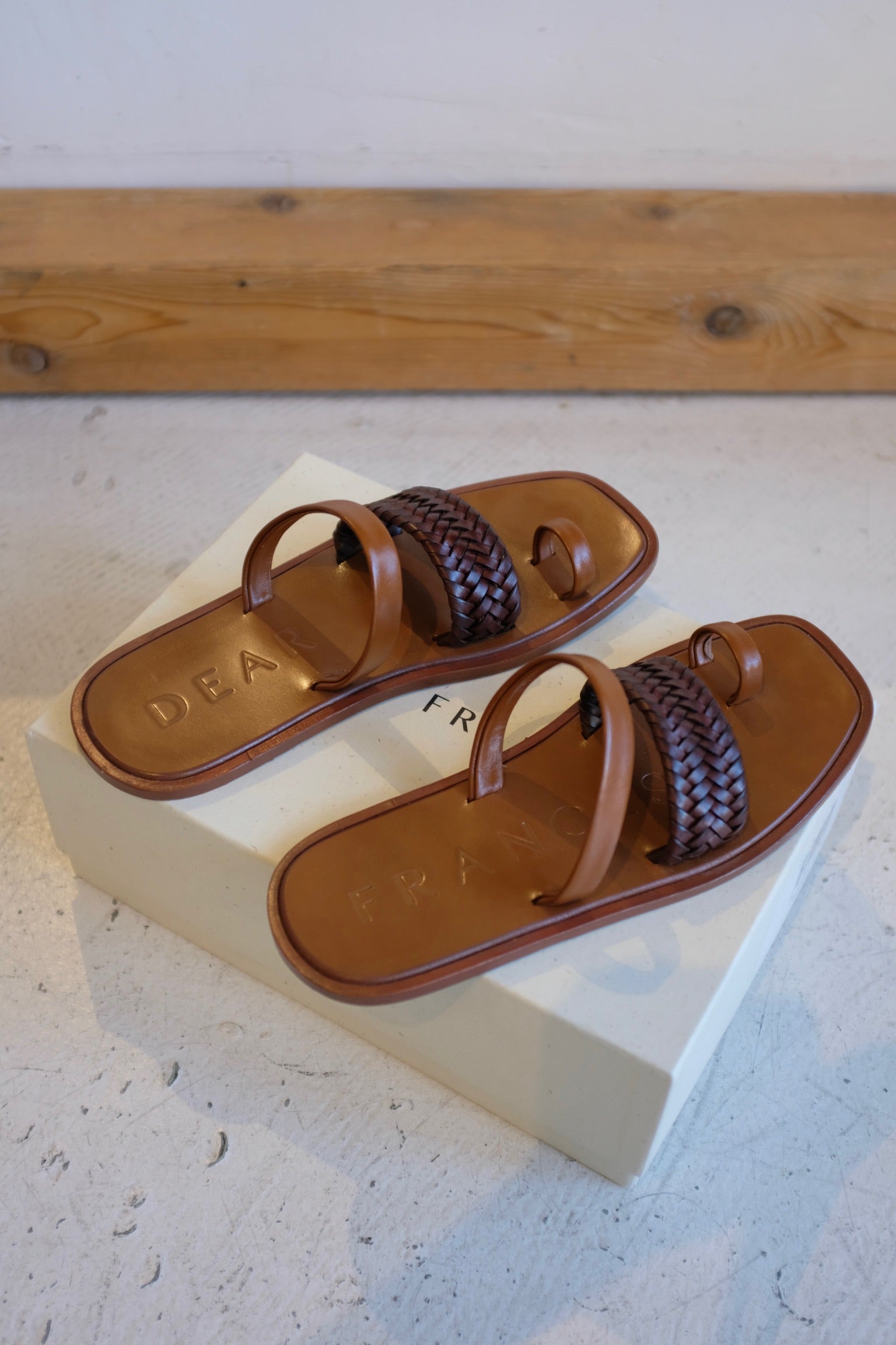 Pre-loved / Dear Frances Lee Sandals / Size 38