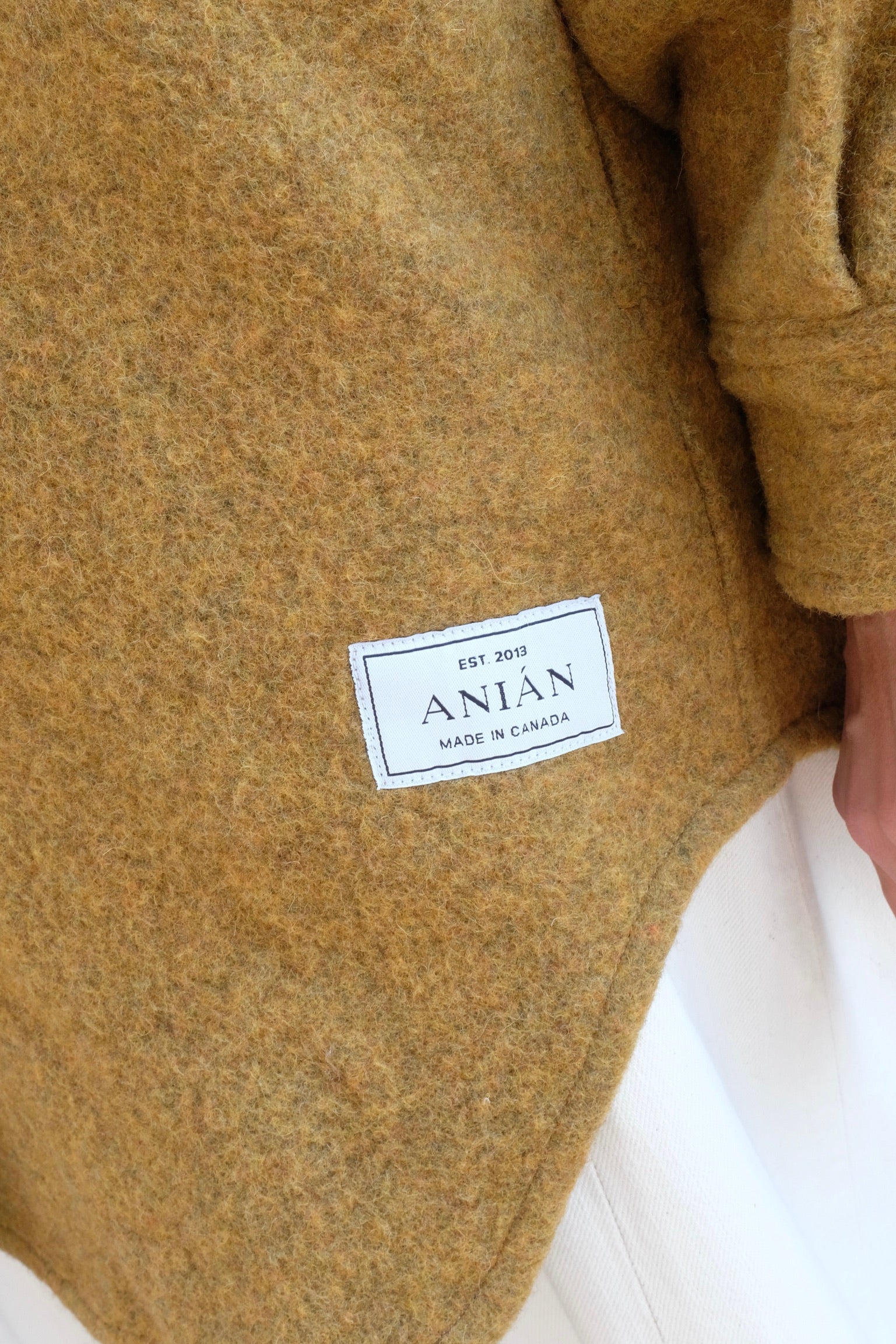 Anian The Loft Coat / Gold