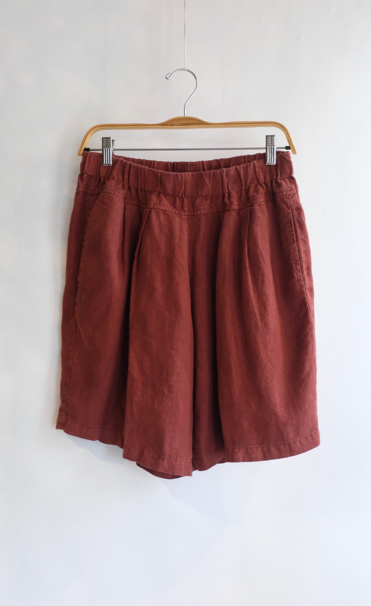 Pre-loved / Black Crane Carpenter Shorts / Rust / Size Medium