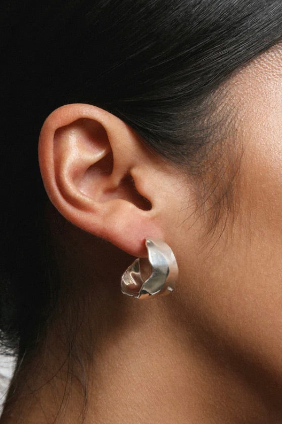 Ciara Textured Hoop / Silver