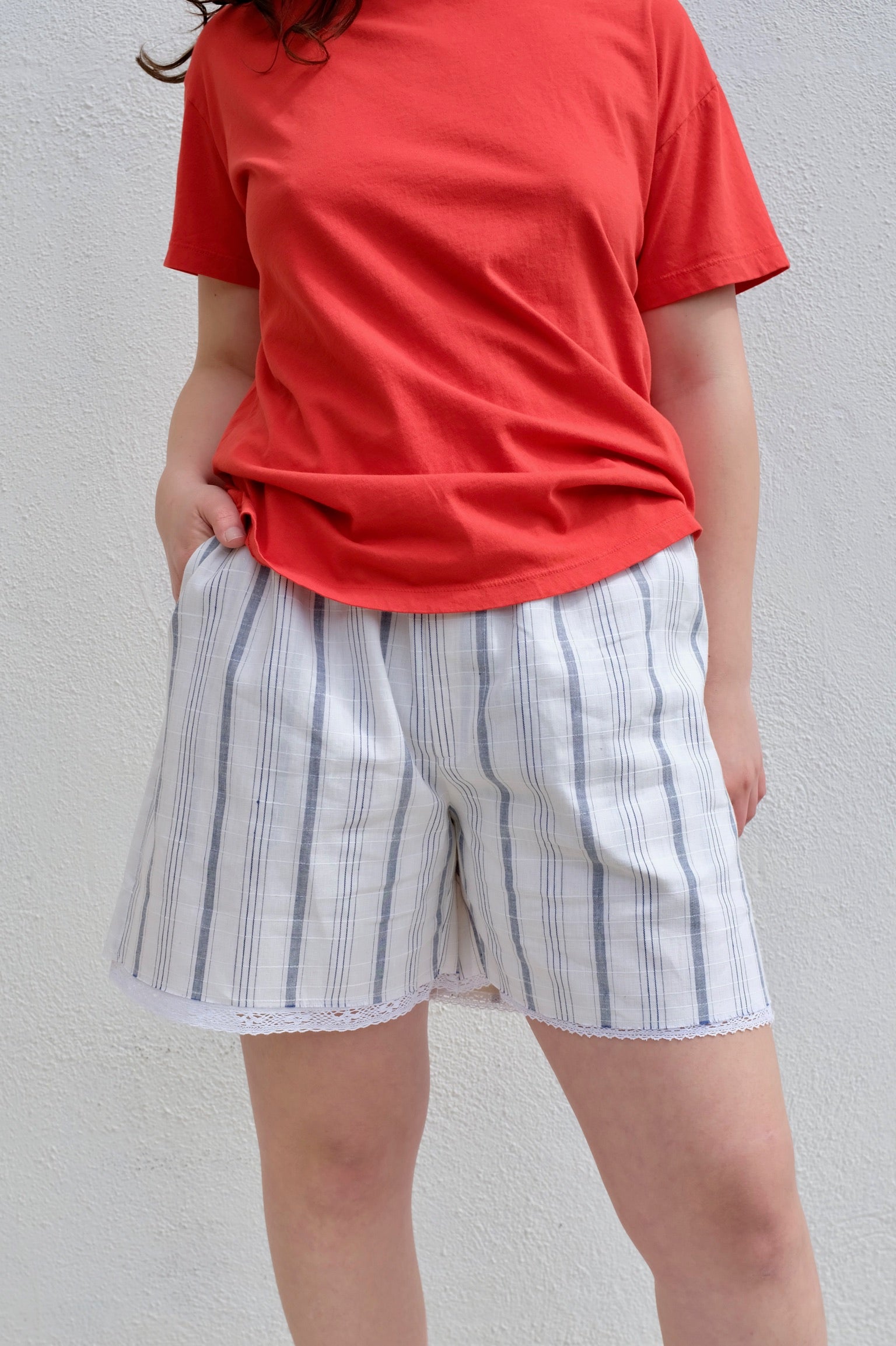 Black Regular Short Sleeve Tee / Red