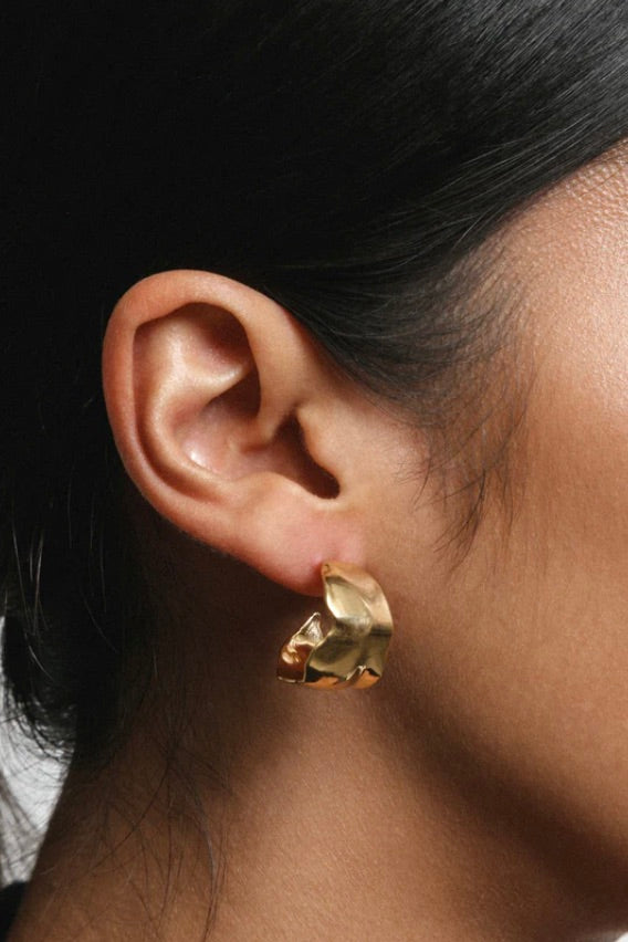 Ciara Textured Hoop / Gold