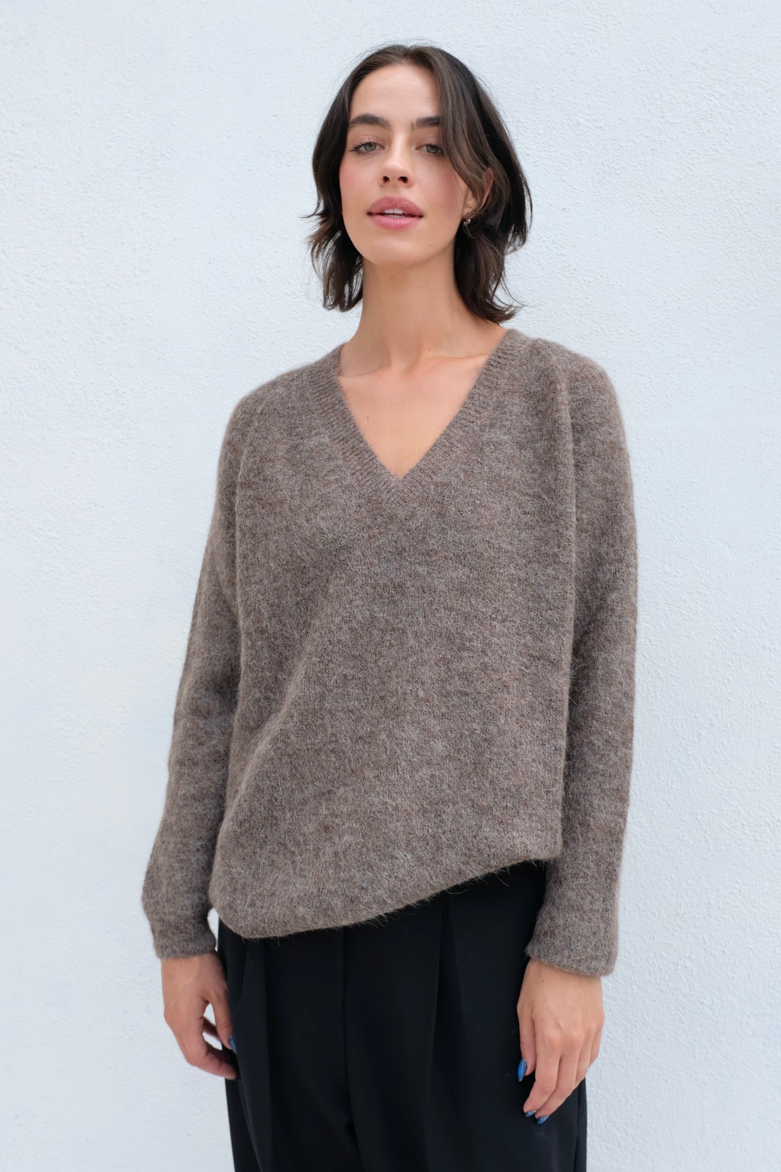 CORDERA Suri V Neck Sweater / Taupe