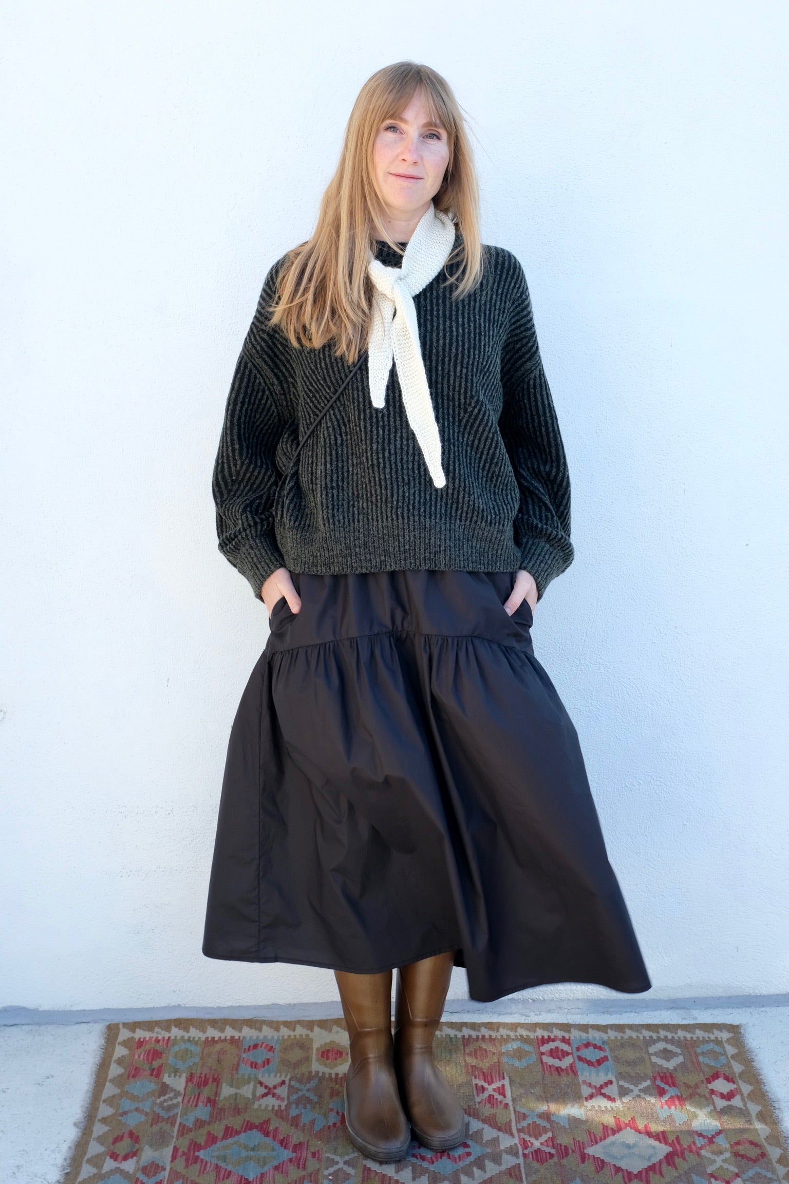 A Bronze Age Field Skirt / Black Poplin
