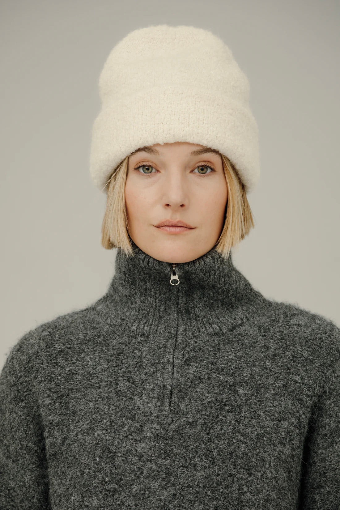 Bare knitwear remi beanie / ivory