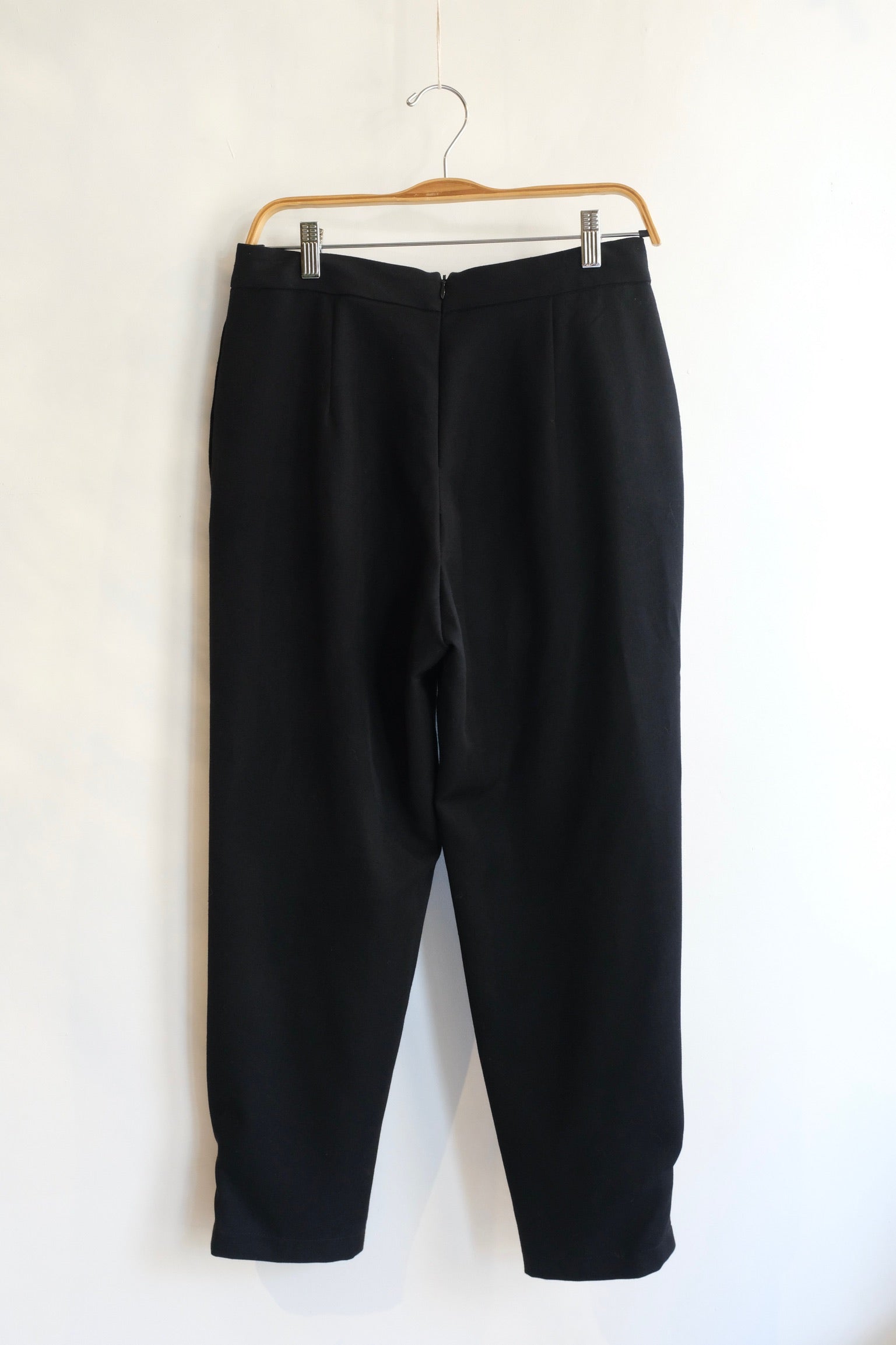 Pre-loved / Valerie Dumaine Pleated Black Pant / Size Medium