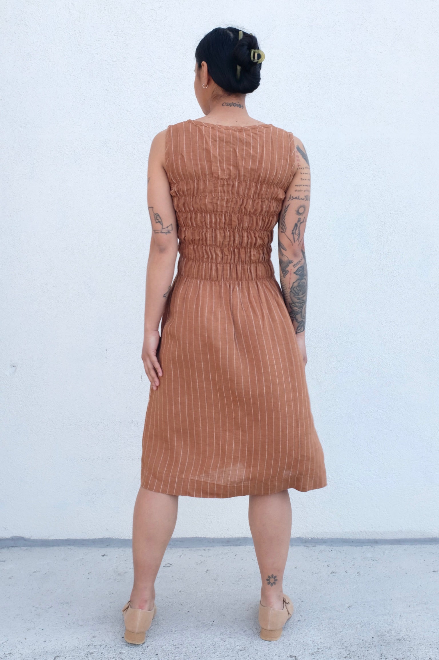 Modaspia Fiji Dress / Toffee Pinstripe Linen