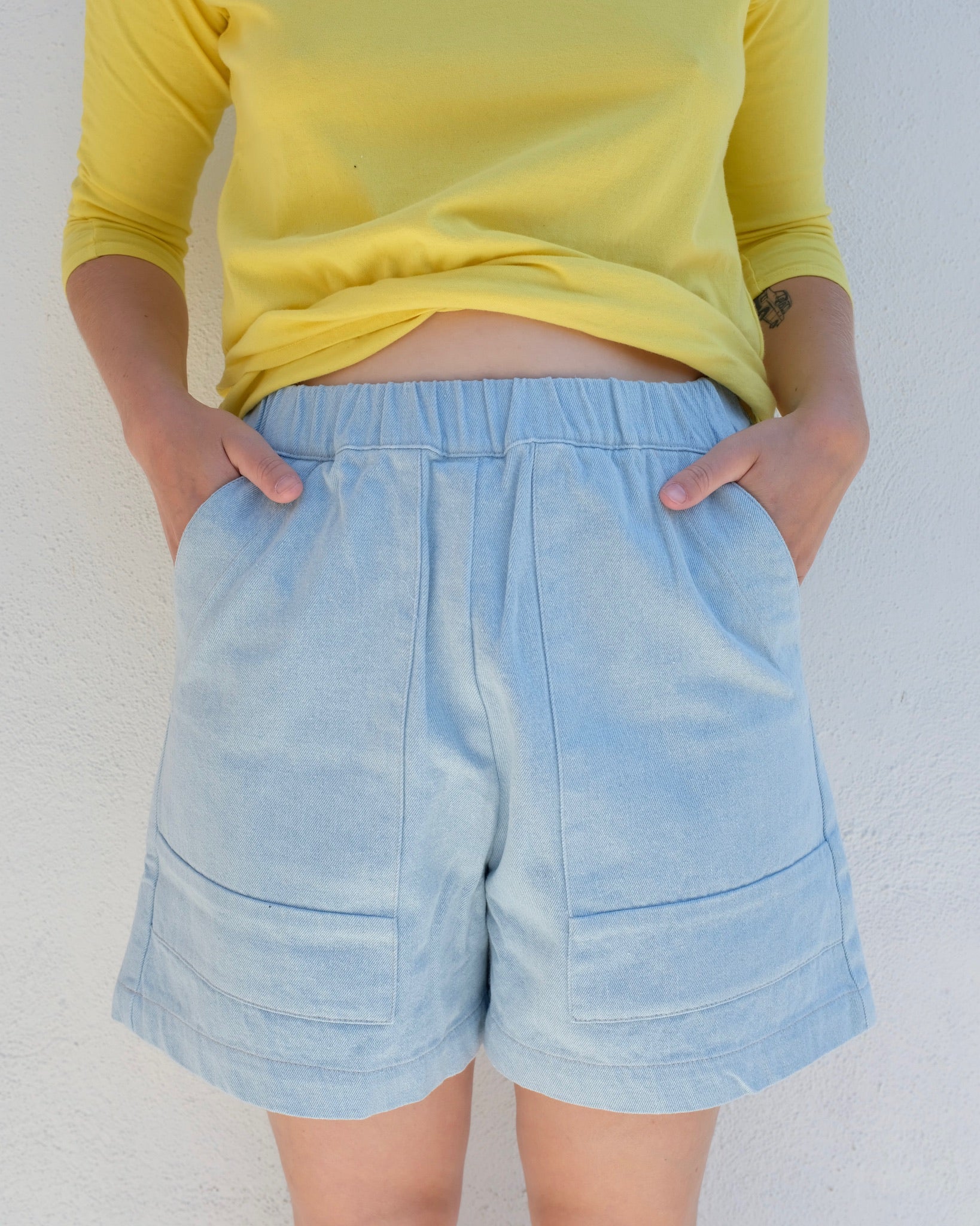 Micaela Greg Field Short / Sky