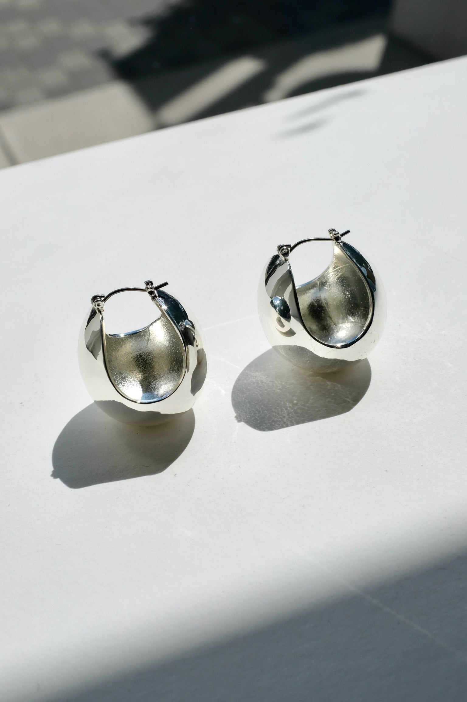 Rachel Comey Large Keel Hoop / Silver