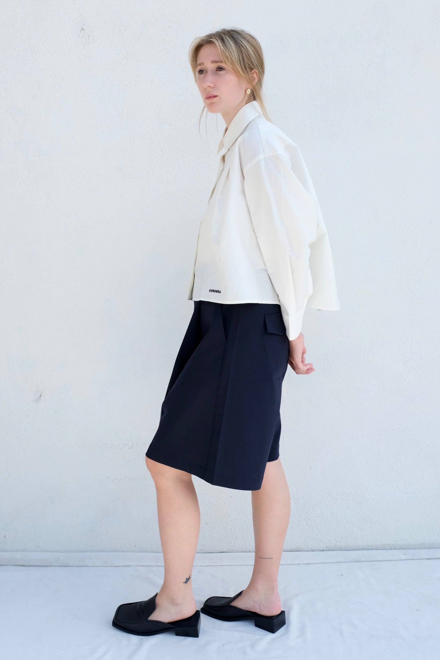 CORDERA Front Pleats Shirt / White