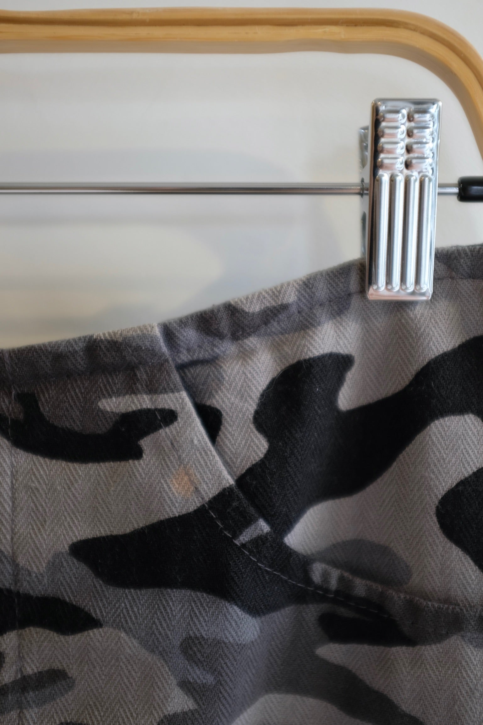 Pre-loved / Smoking Lily Camo Mini Skirt / Size S