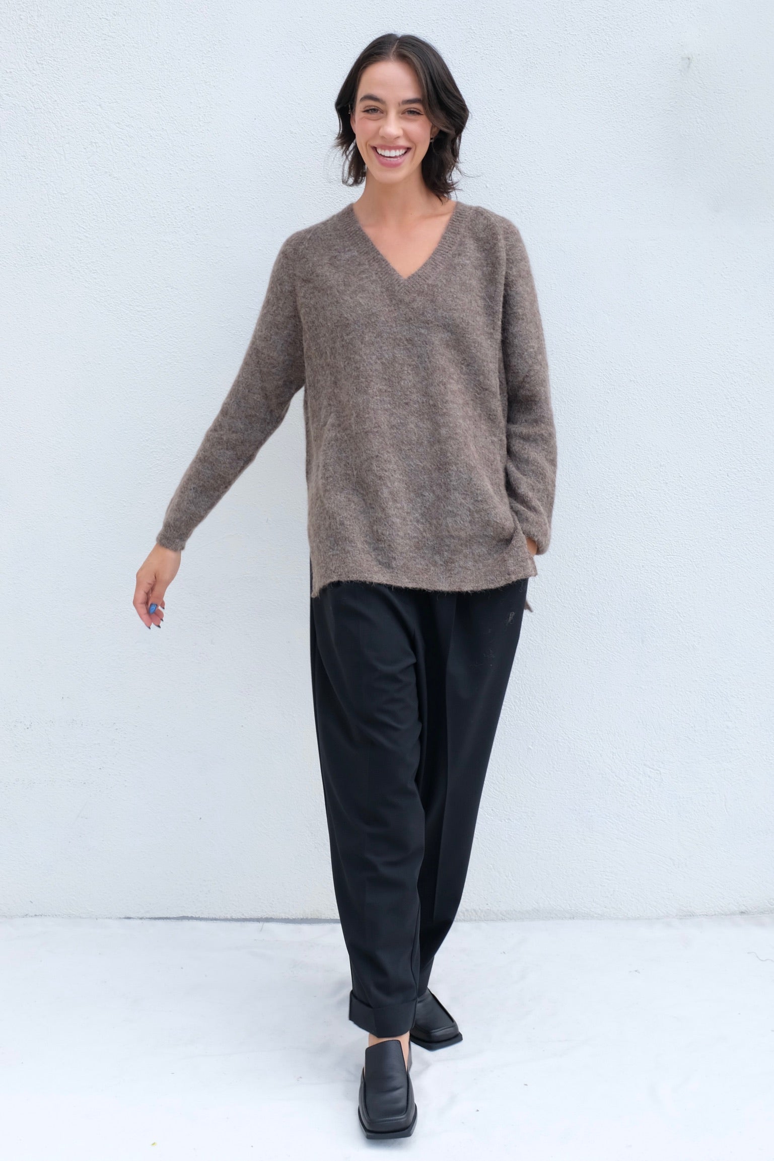 CORDERA Suri V Neck Sweater / Taupe