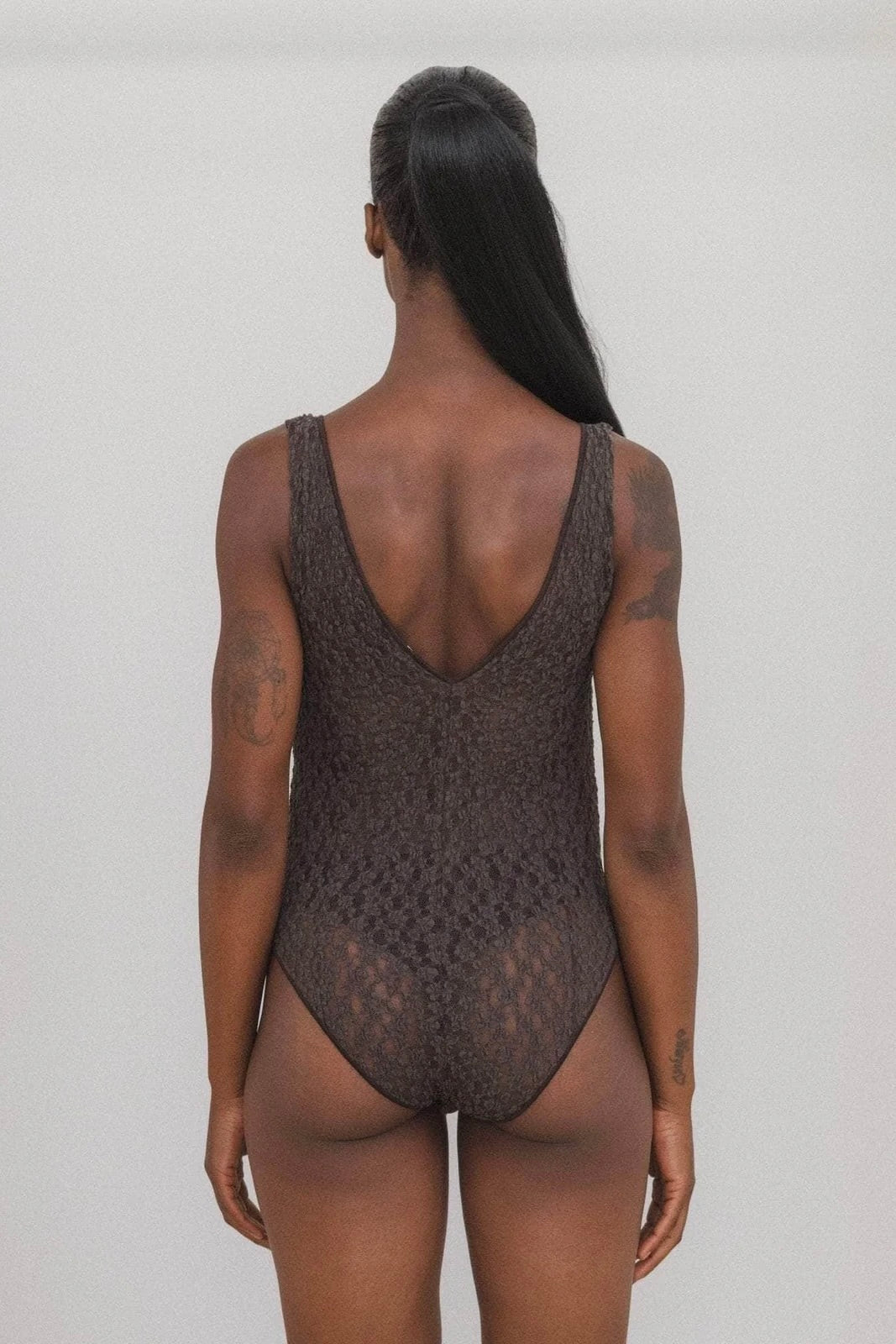 Baserange Crescent Body / Black Lace