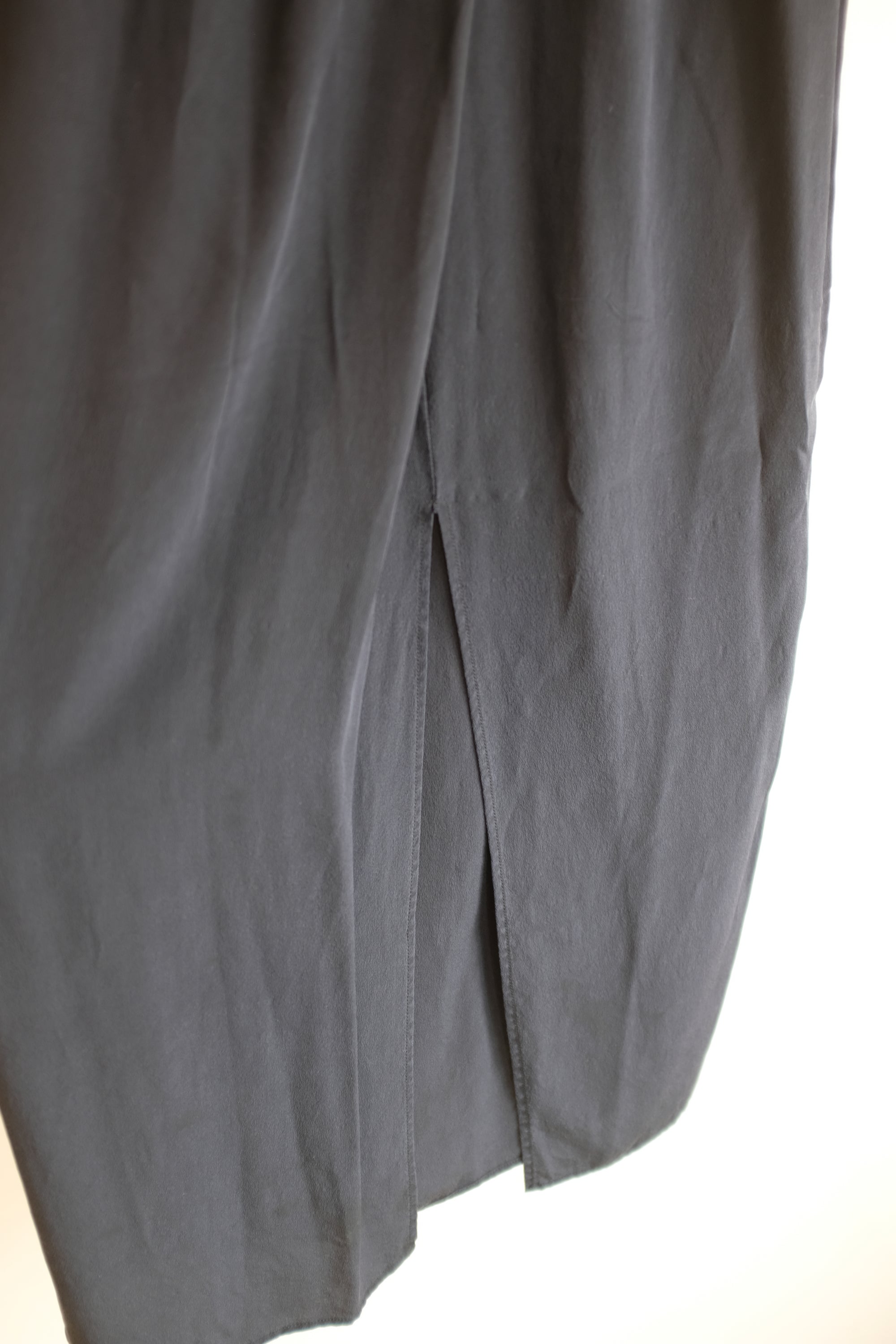 Pre-loved / Tucker Silk Skirt / Size Medium