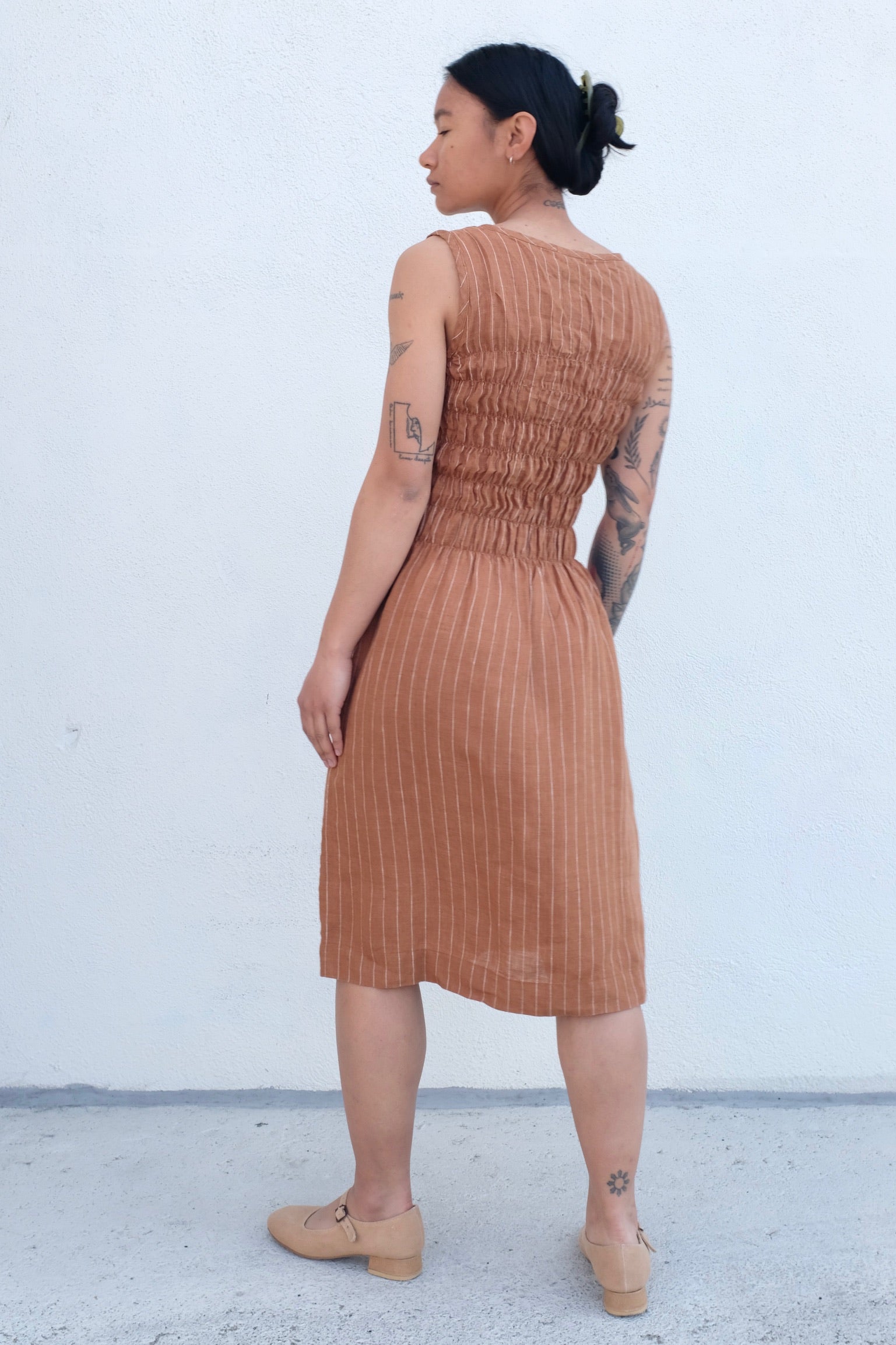 Modaspia Fiji Dress / Toffee Pinstripe Linen