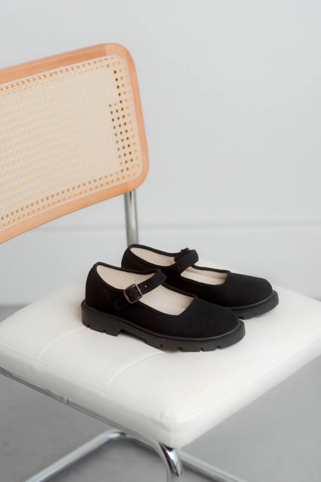 Small Lot Classic Lug Sole Mary Jane / Black