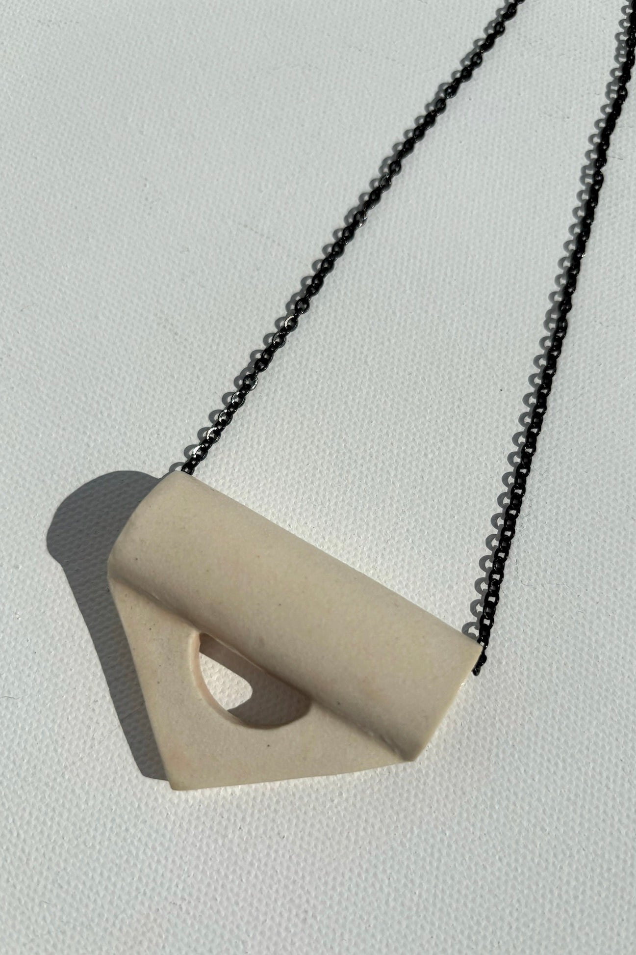 Collar Necklace / Cream