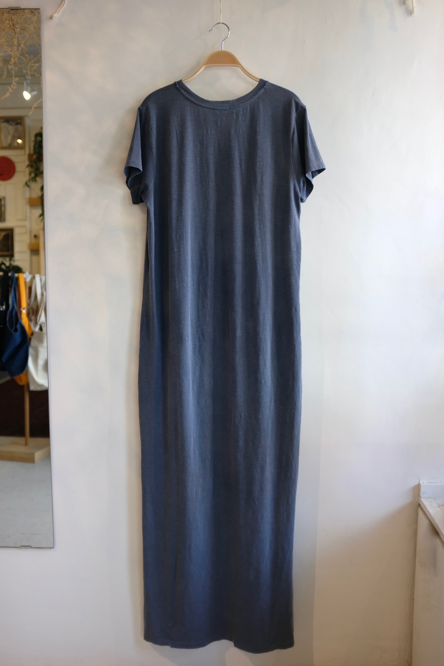 Pre-loved / Sundry Navy Maxi Dress W/Slit / Size 4 (XL)