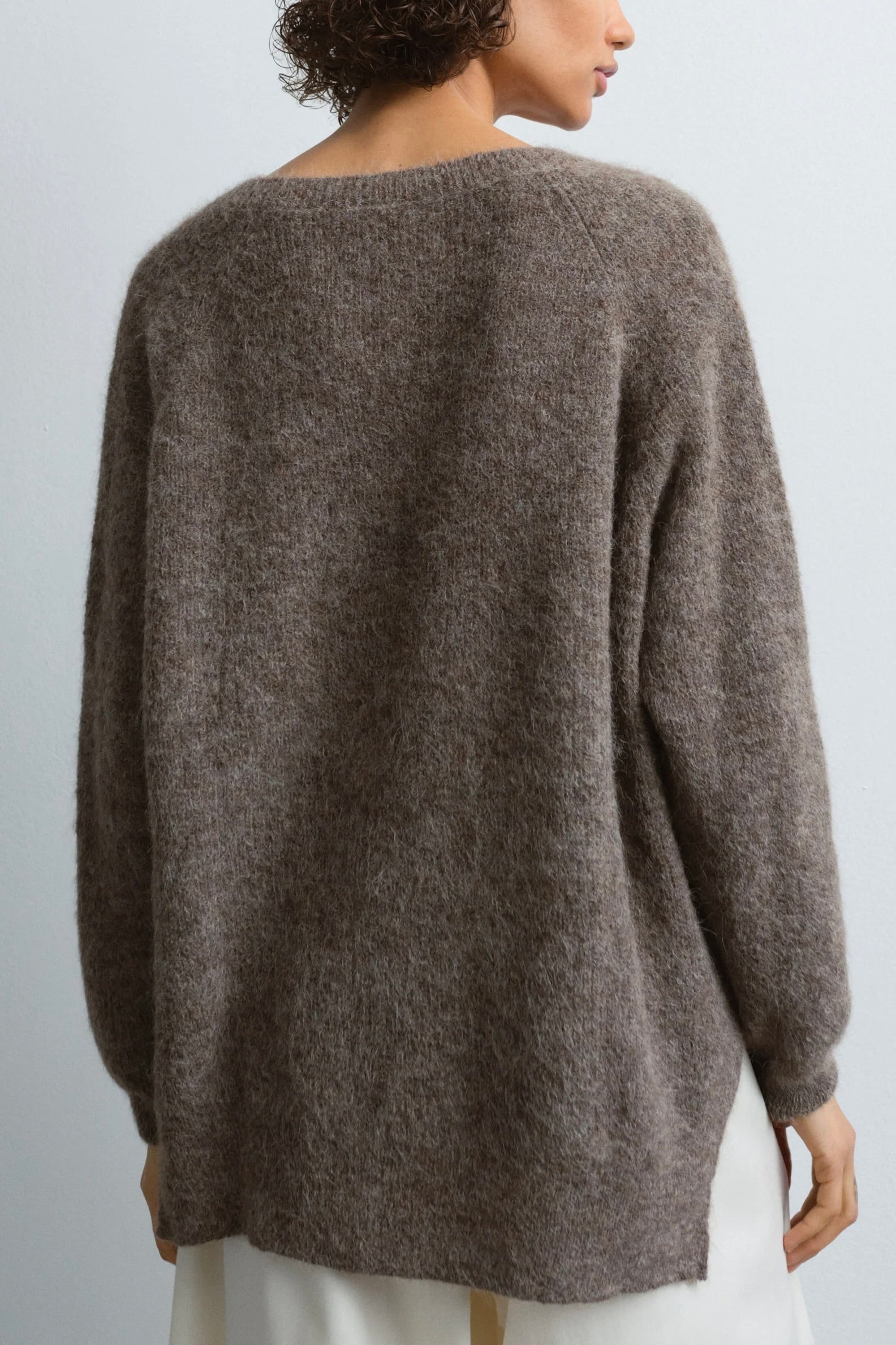 CORDERA Suri V Neck Sweater / Taupe