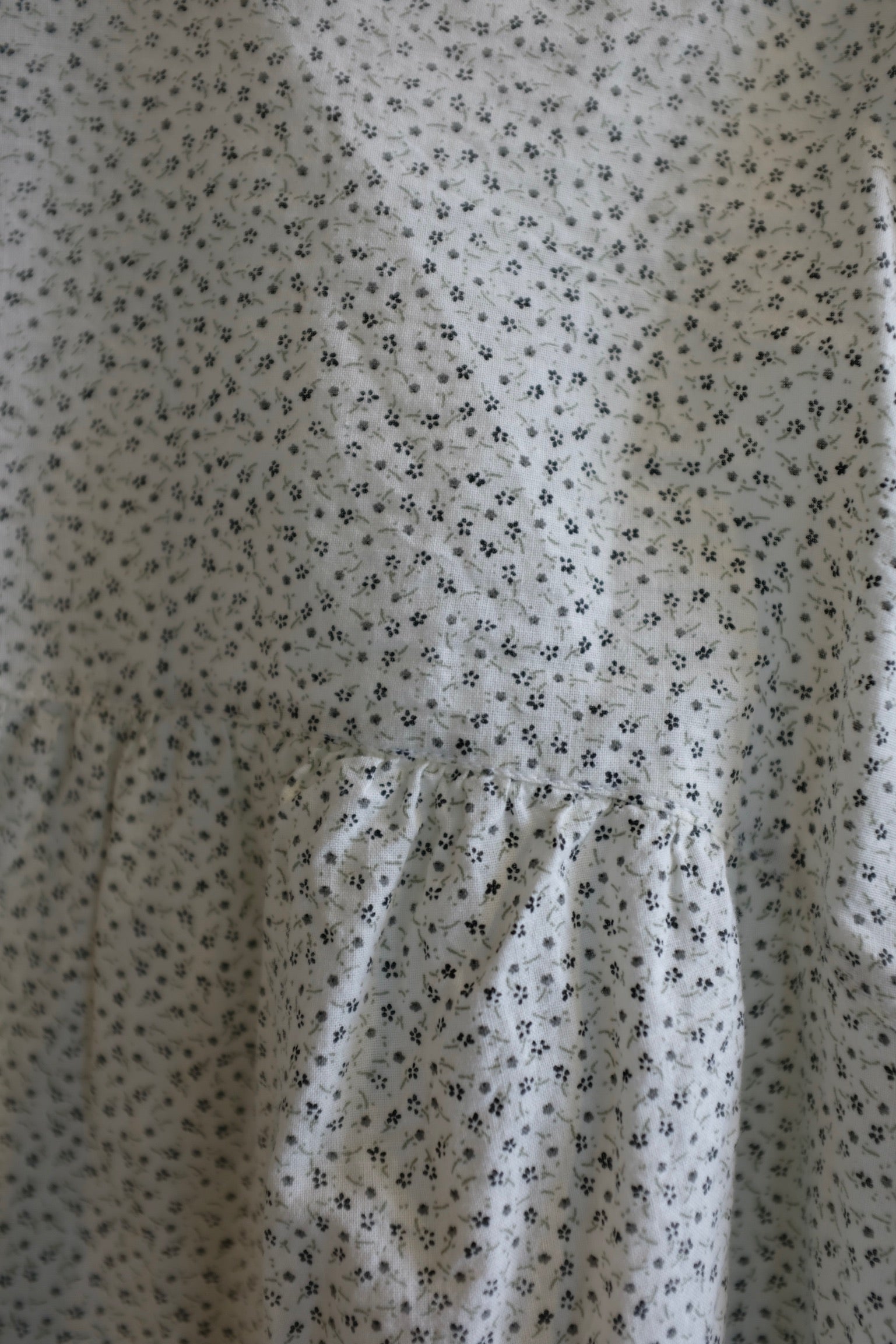 Pre-loved / A Bronze Age Louie Top Black Floral / Size S