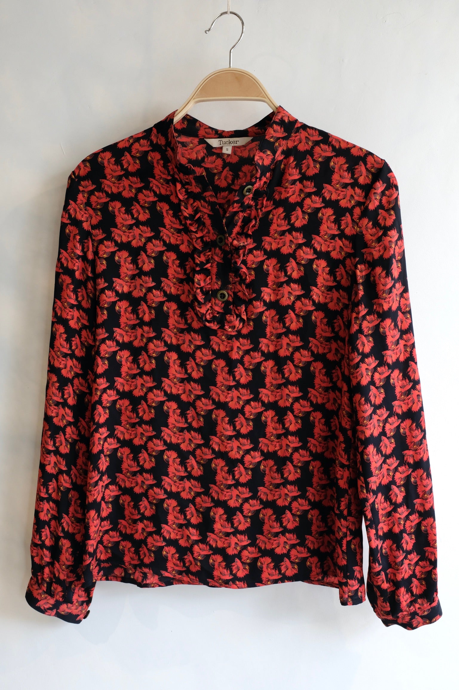 Pre-loved / Tucker Red/Blk pattern top / Size Small