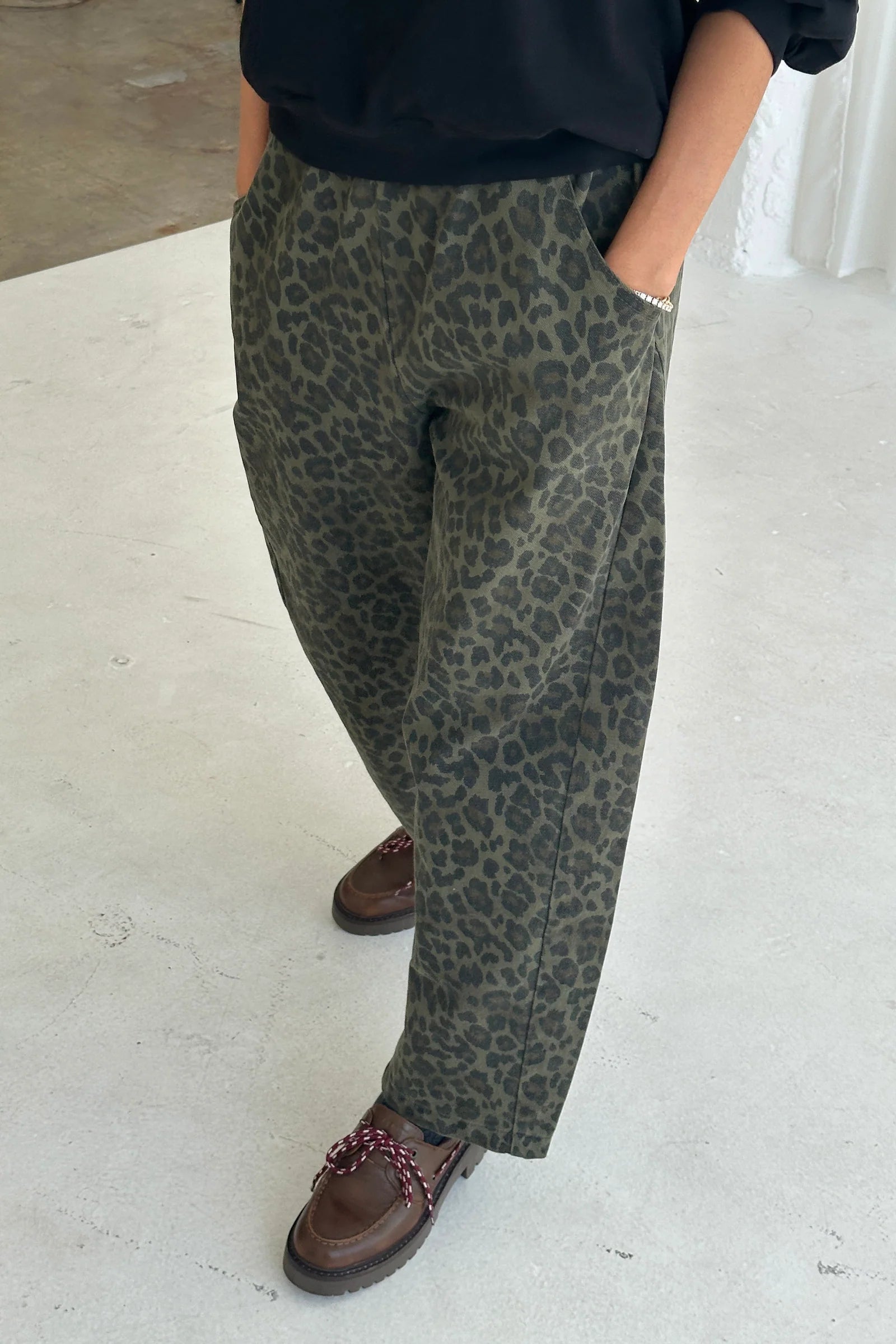 Le Bon Shoppe Arc Pants / Fern Leopard