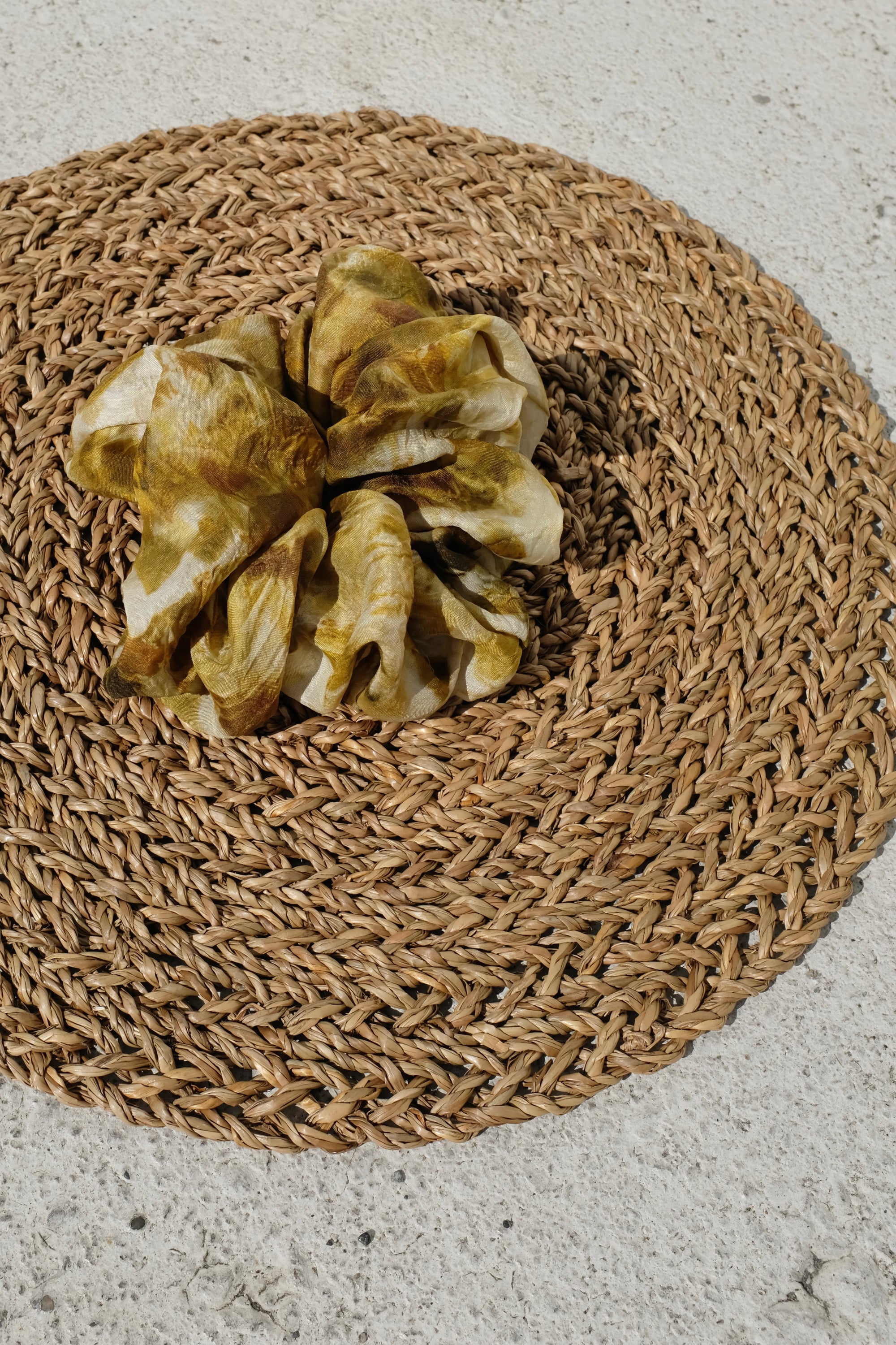 XL Silk Scrunchie / Red Onion