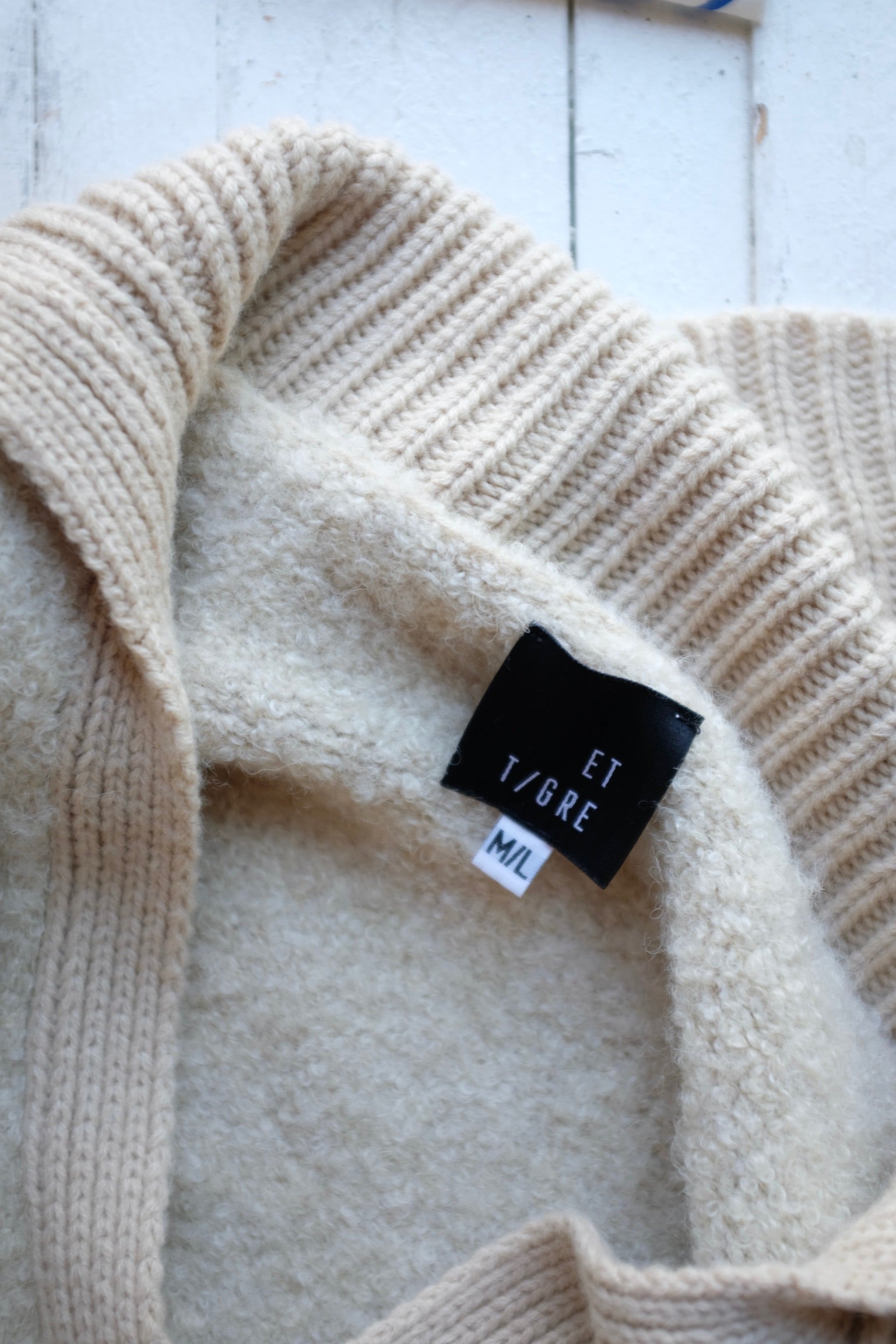 Pre-loved / Et Tigre Yin Sweater / Size M/L