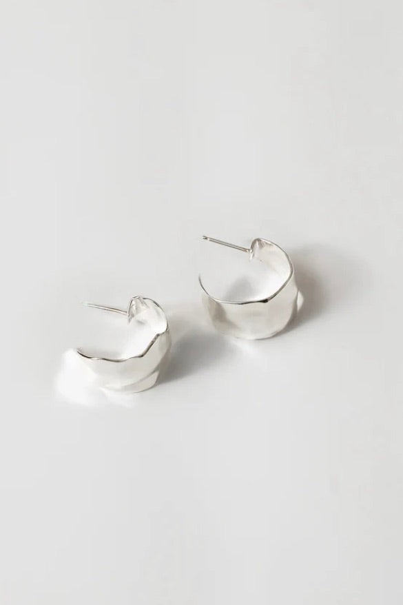 Ciara Textured Hoop / Silver