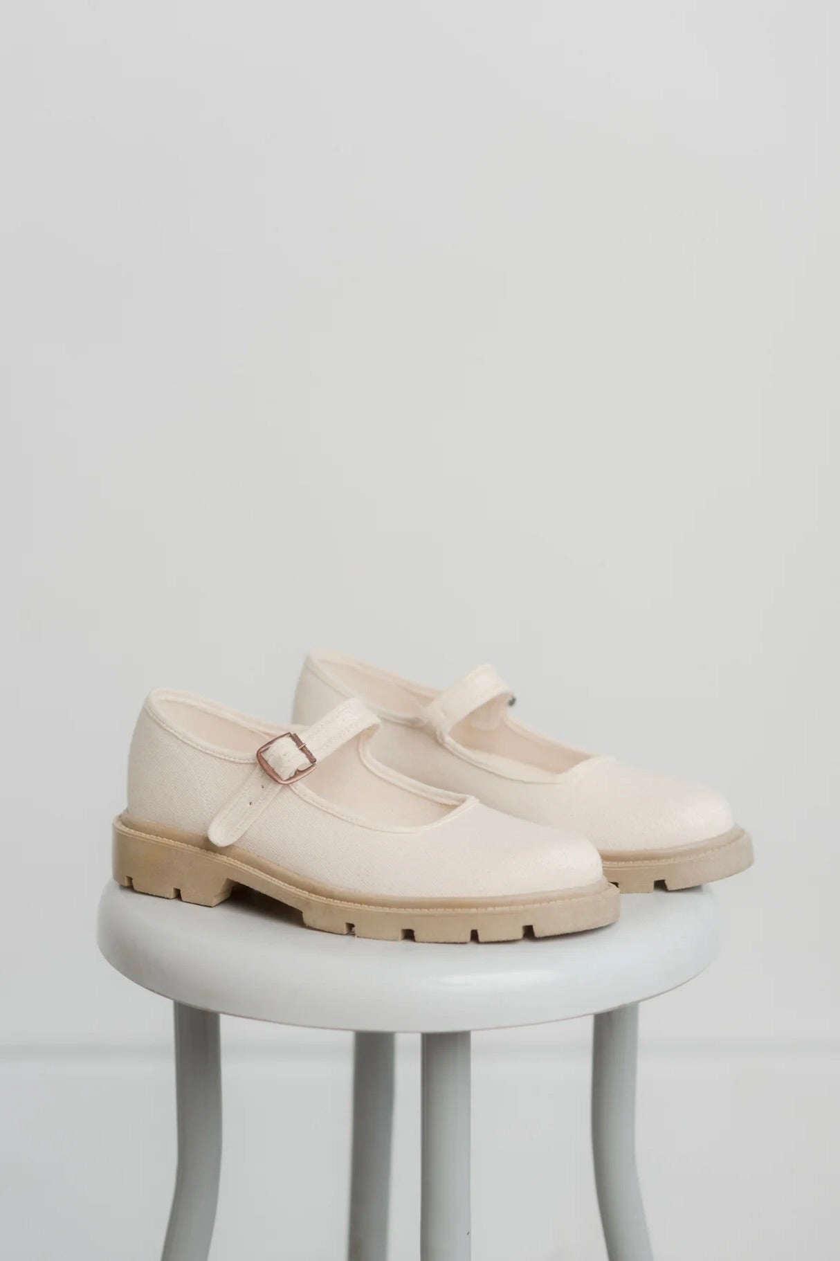 Small Lot Classic Lug Sole Mary Jane / Natural