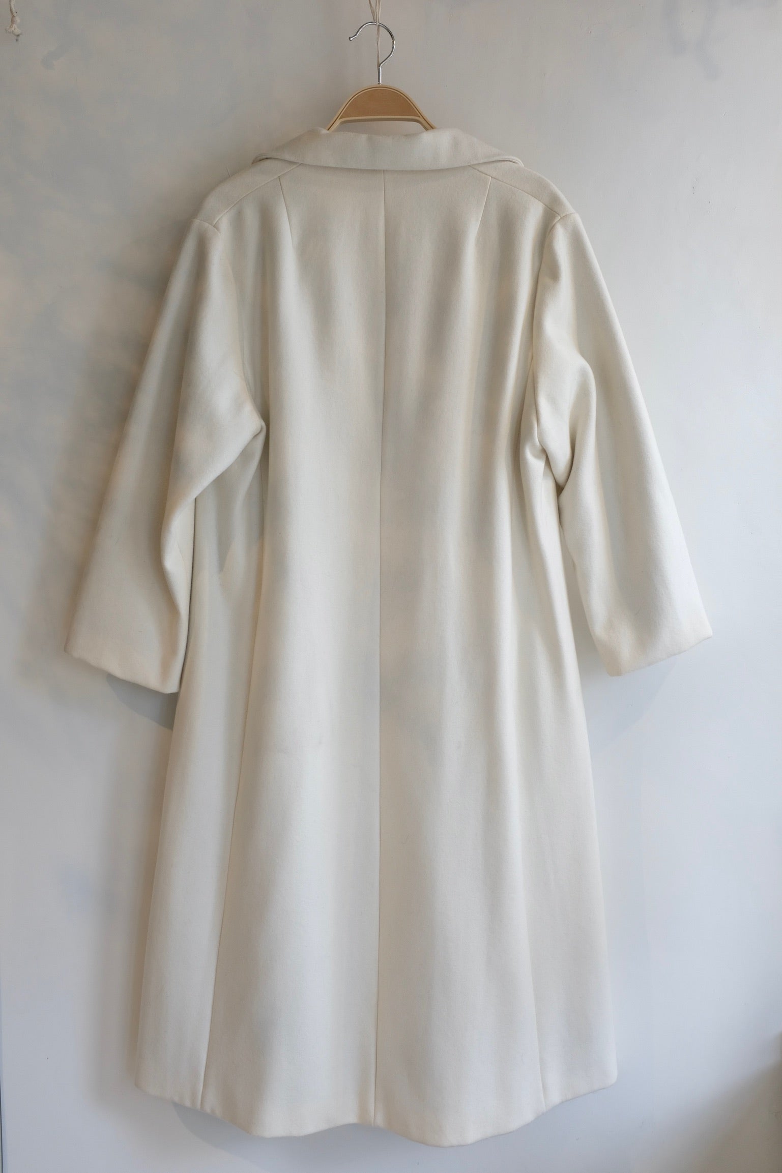 Pre-Loved / Sunjalink Crosbie Wool Overcoat / Ivory
