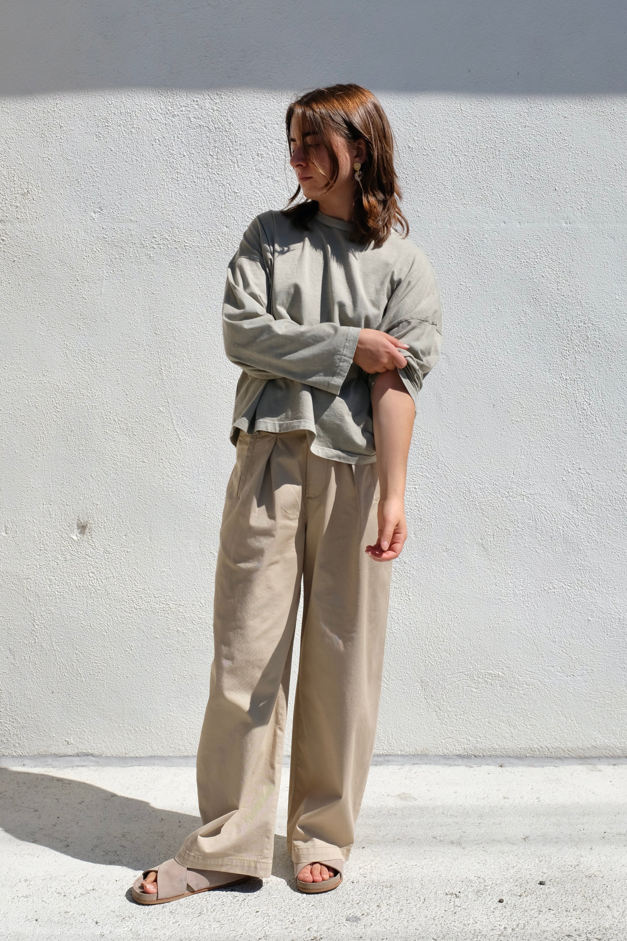 Black Crane Wide Long Sleeve Tee / Limestone