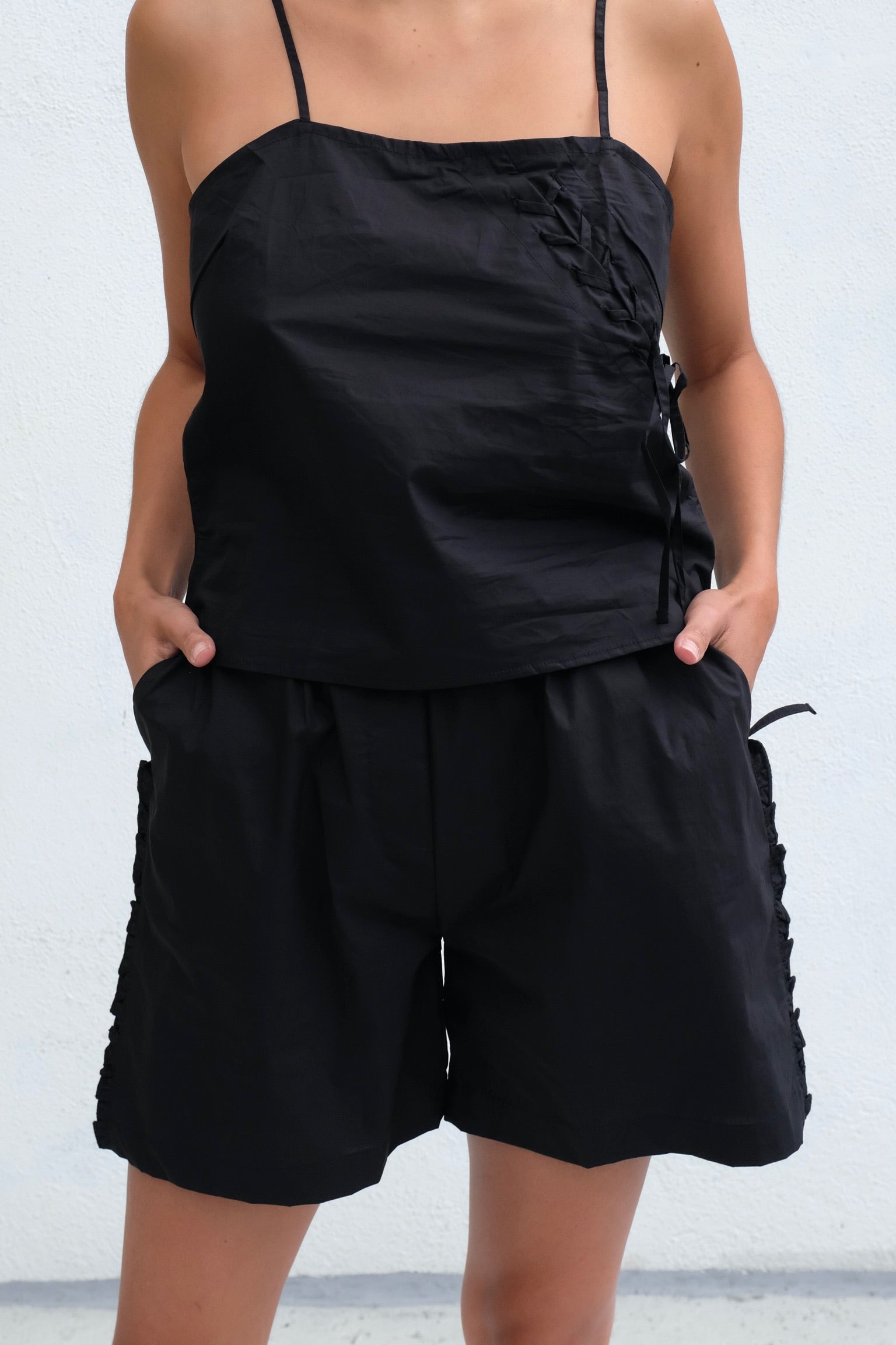 Deiji Studios Eyelet Top / Black