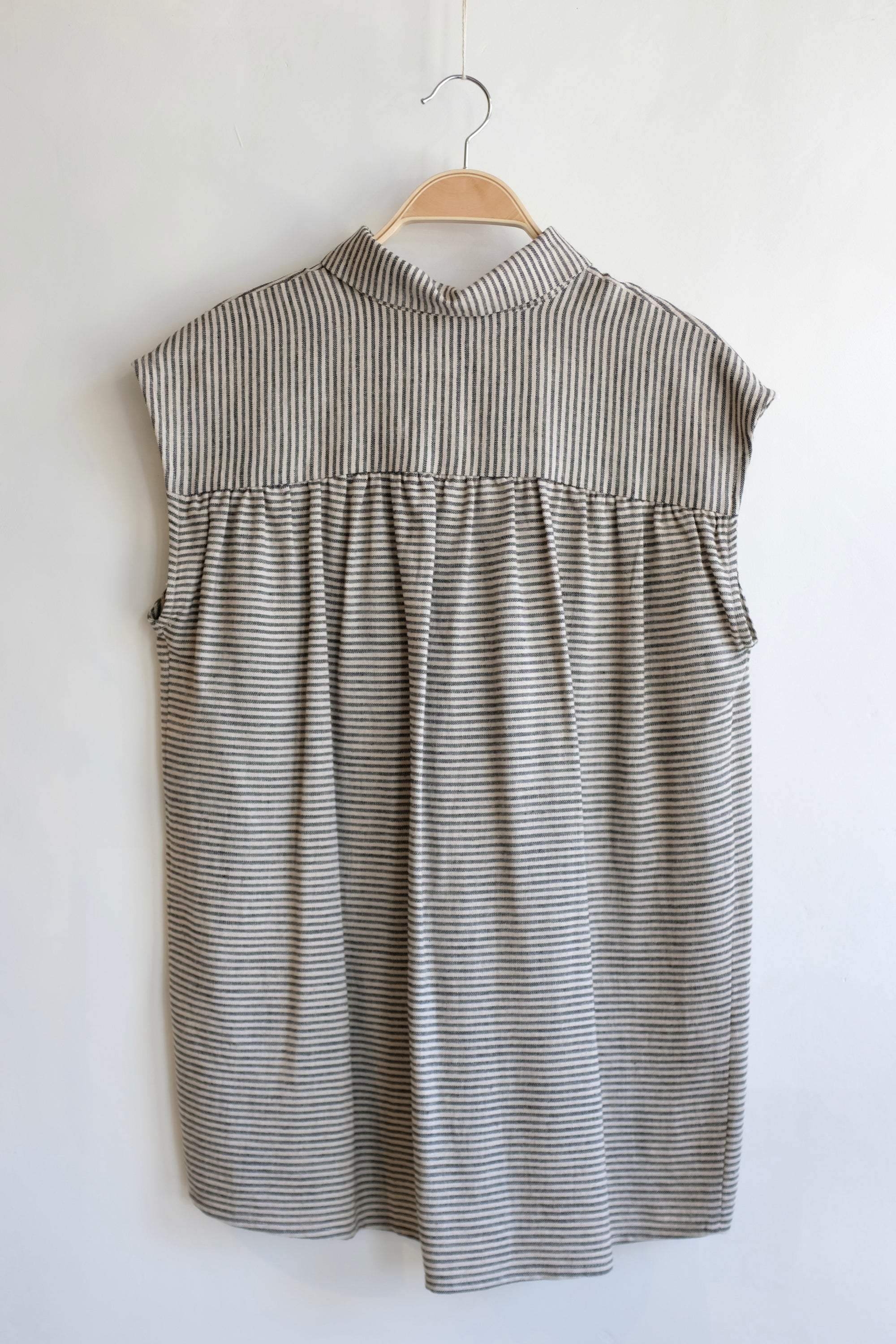 Pre-loved / Eve Gravel Junon Stripe Shirt / Size Medium