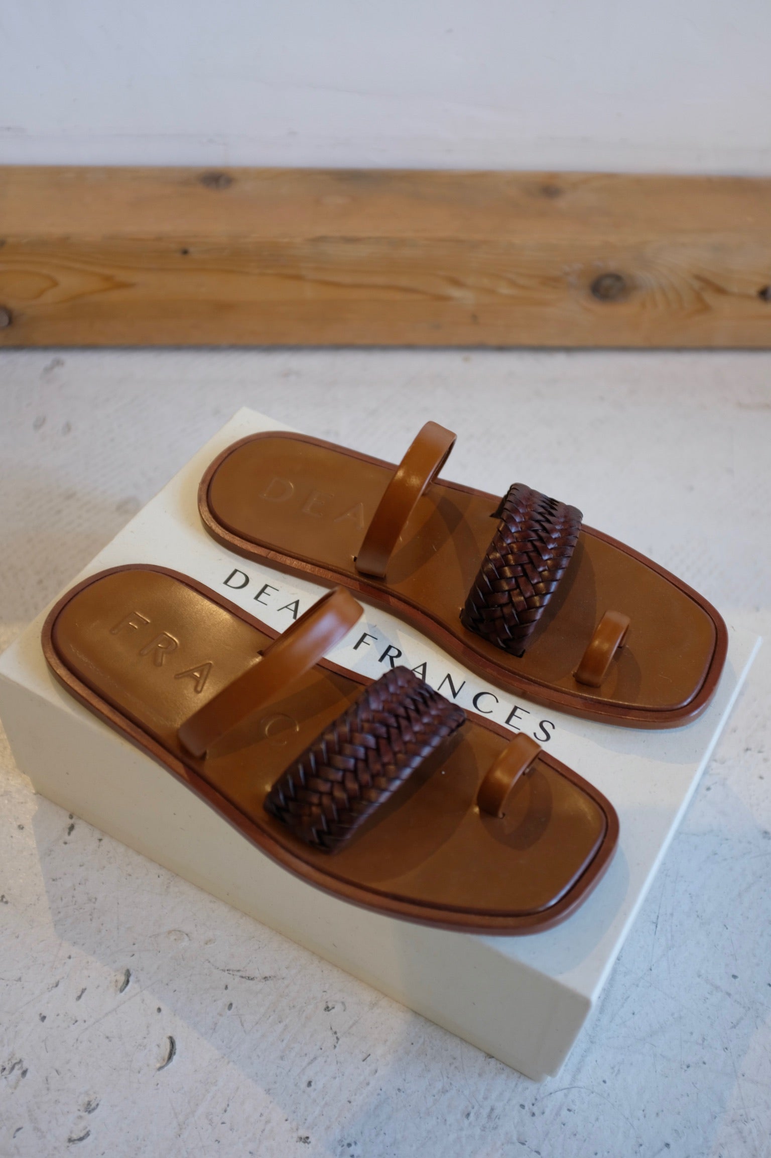 Pre-loved / Dear Frances Lee Sandals / Size 38