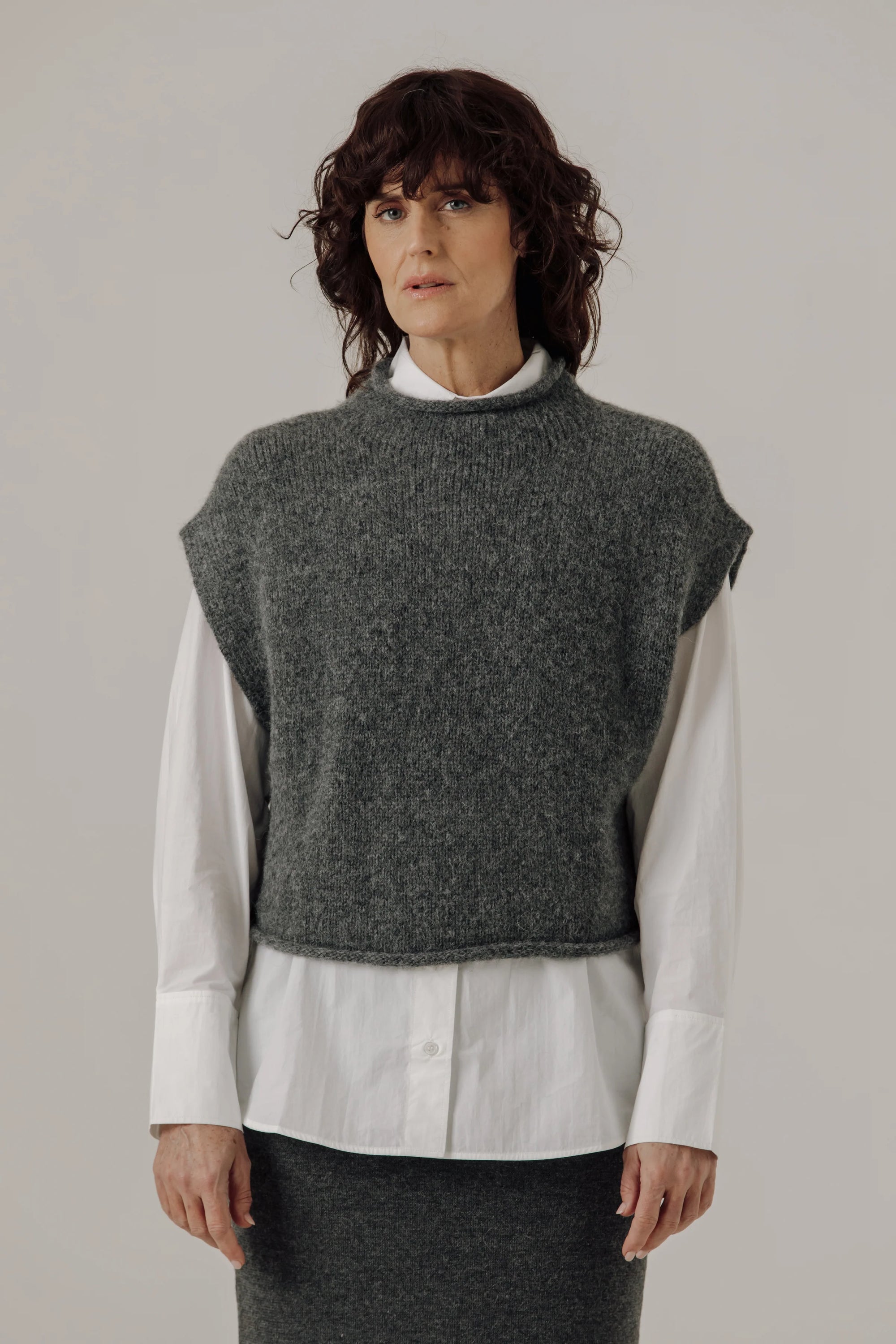 Bare Knitwear Alpaca Iris Vest / Stone